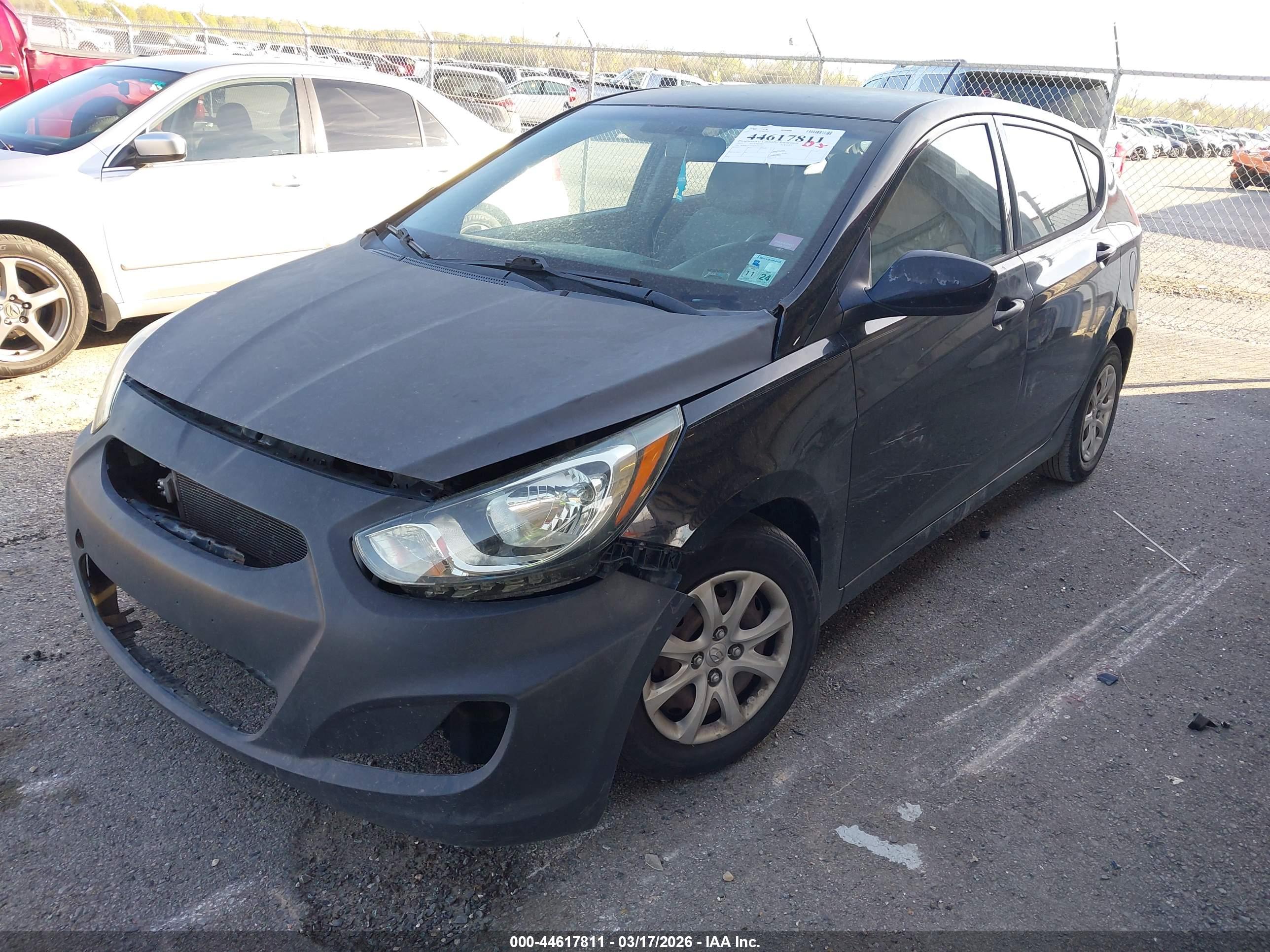 HYUNDAI ACCENT image 2