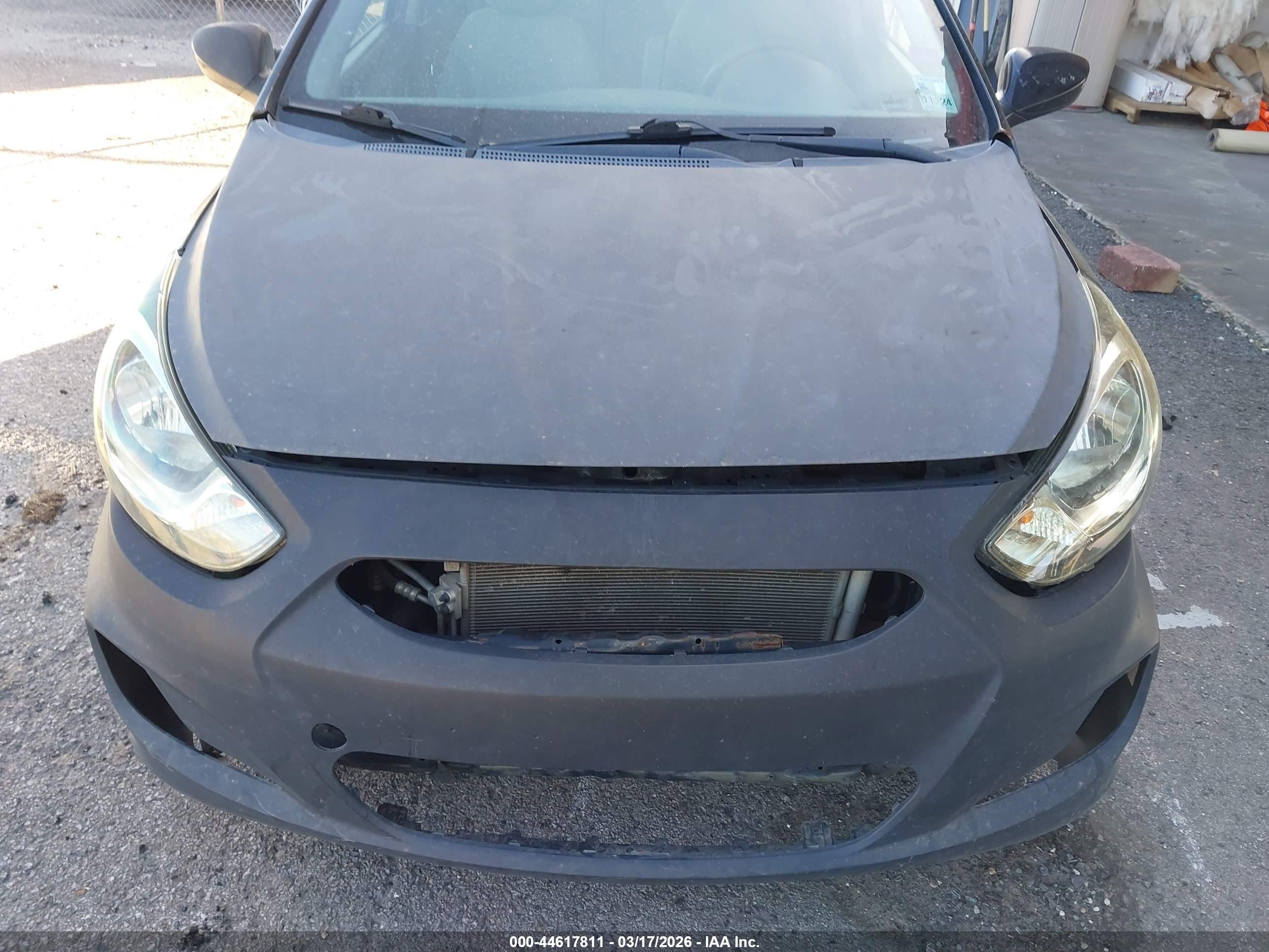 HYUNDAI ACCENT image 6