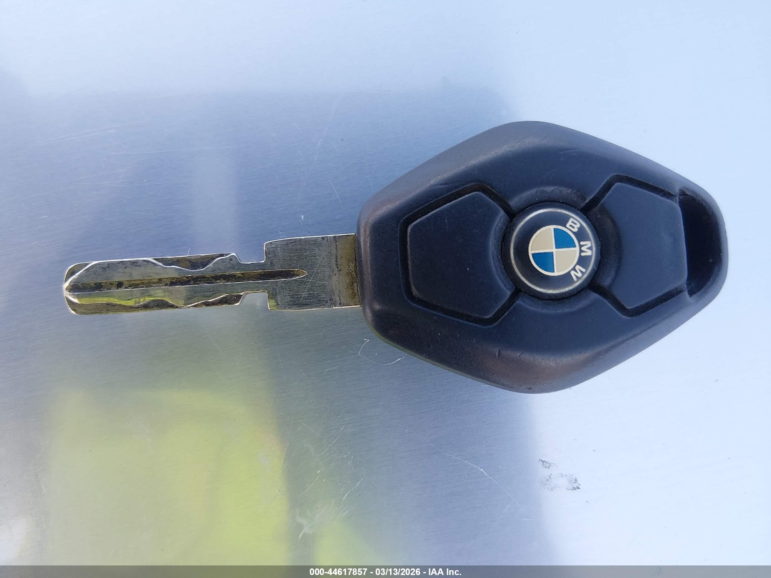 BMW 740IL image 11