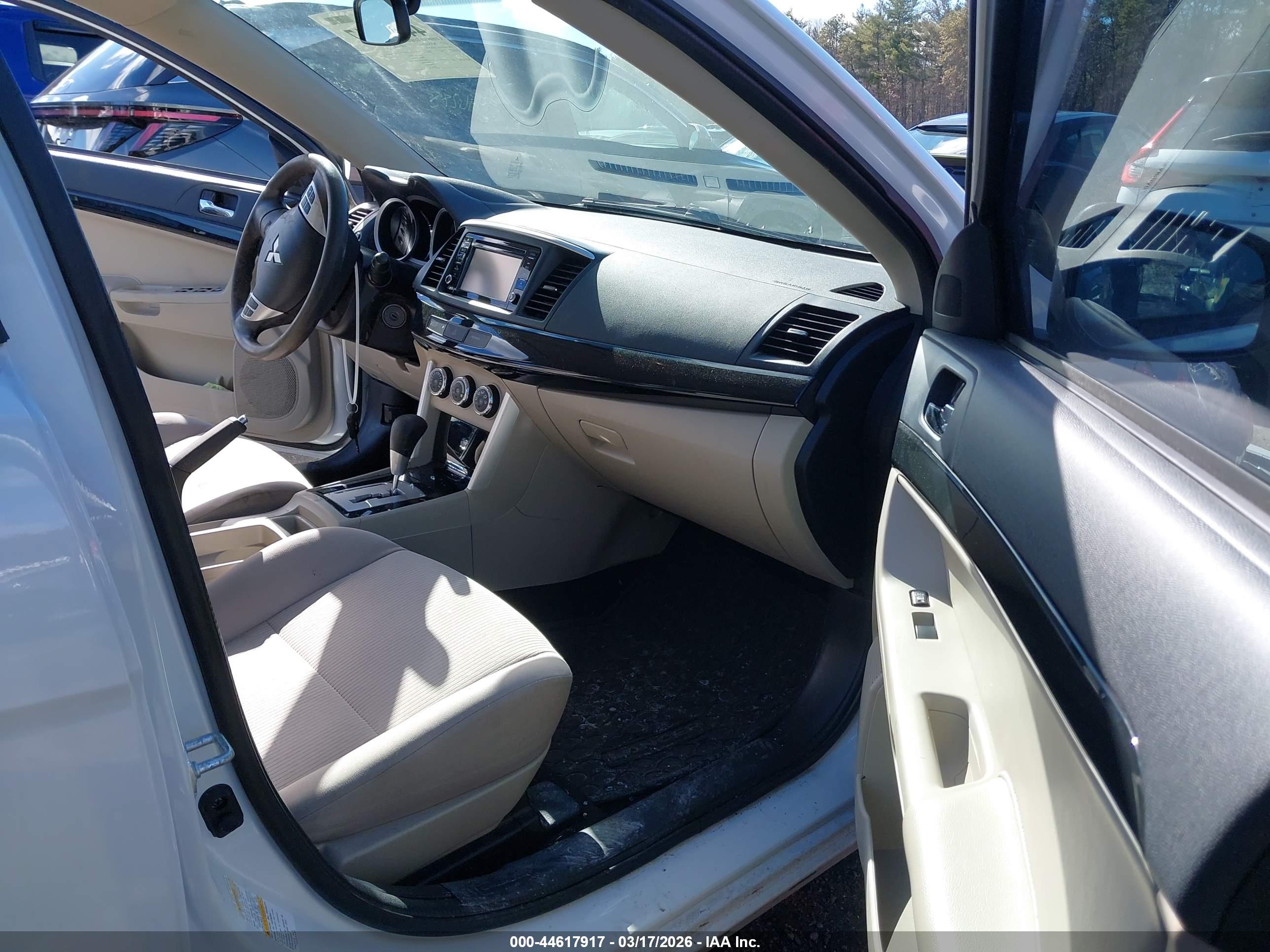 MITSUBISHI LANCER image 5