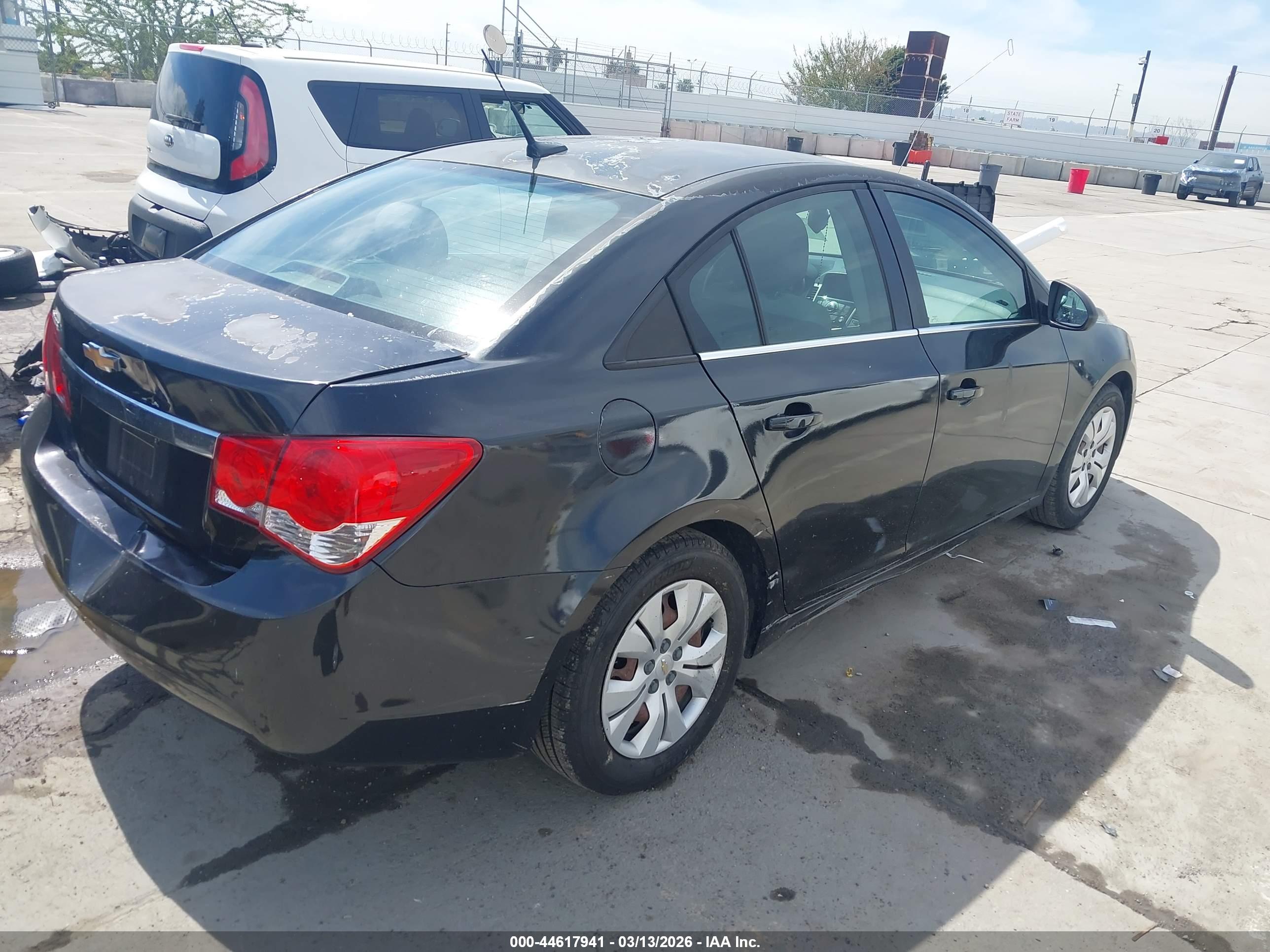 CHEVROLET CRUZE image 4
