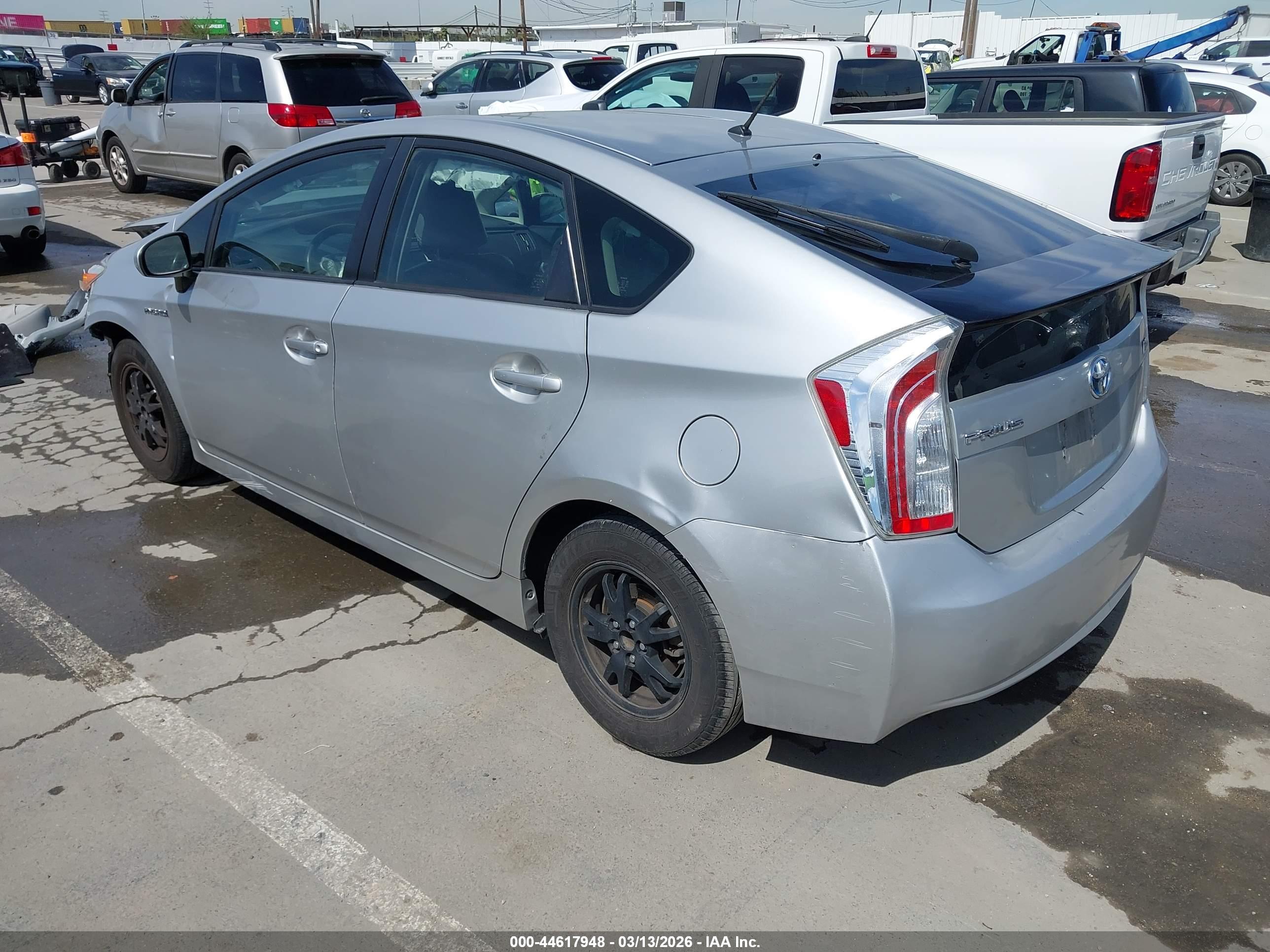 TOYOTA PRIUS image 3