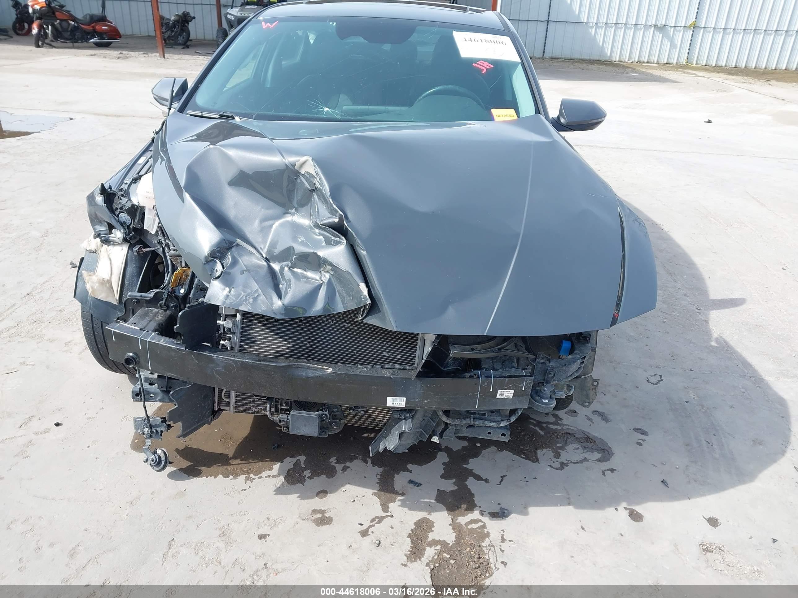 HYUNDAI ELANTRA image 6