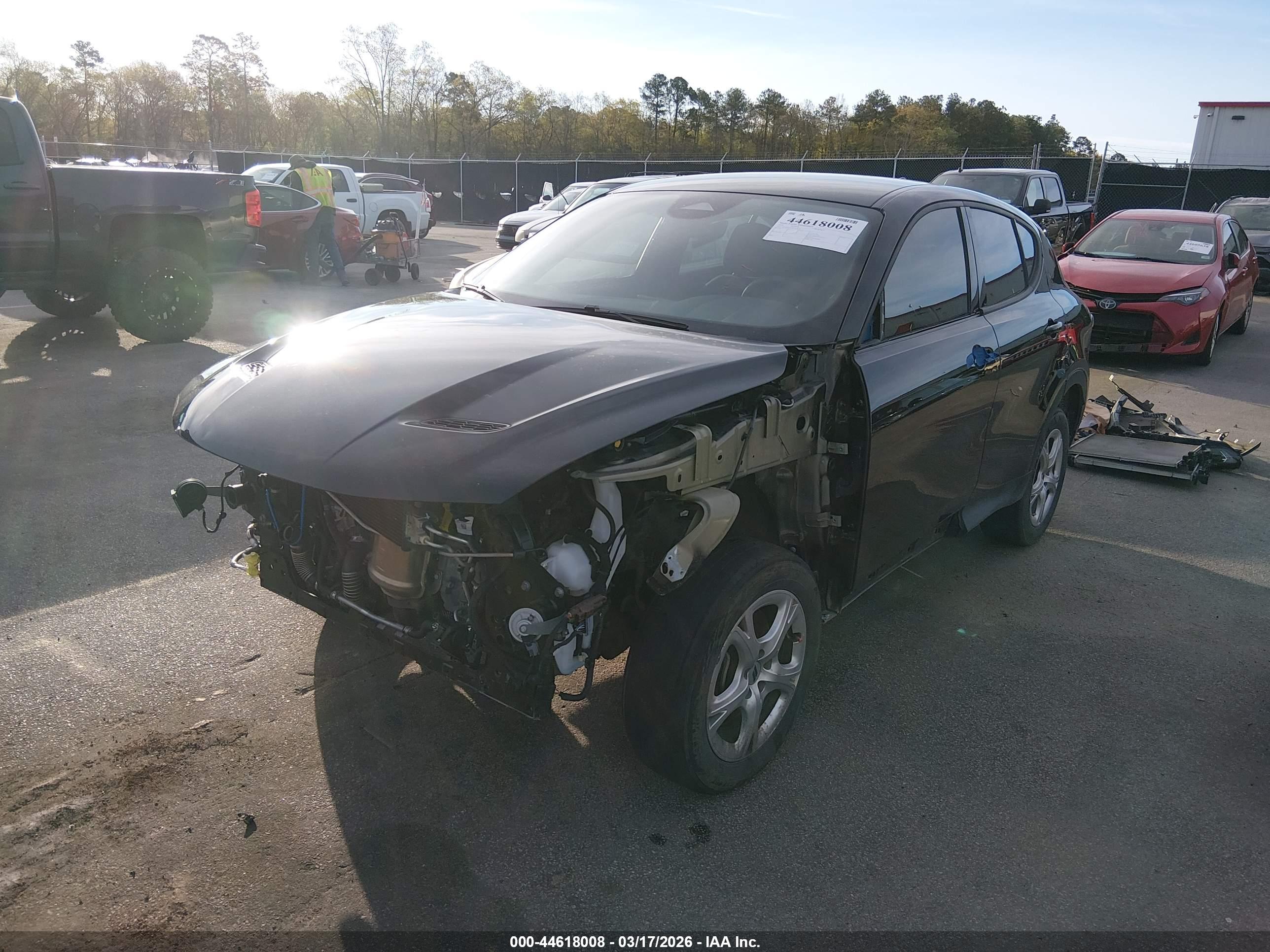 DODGE HORNET image 2