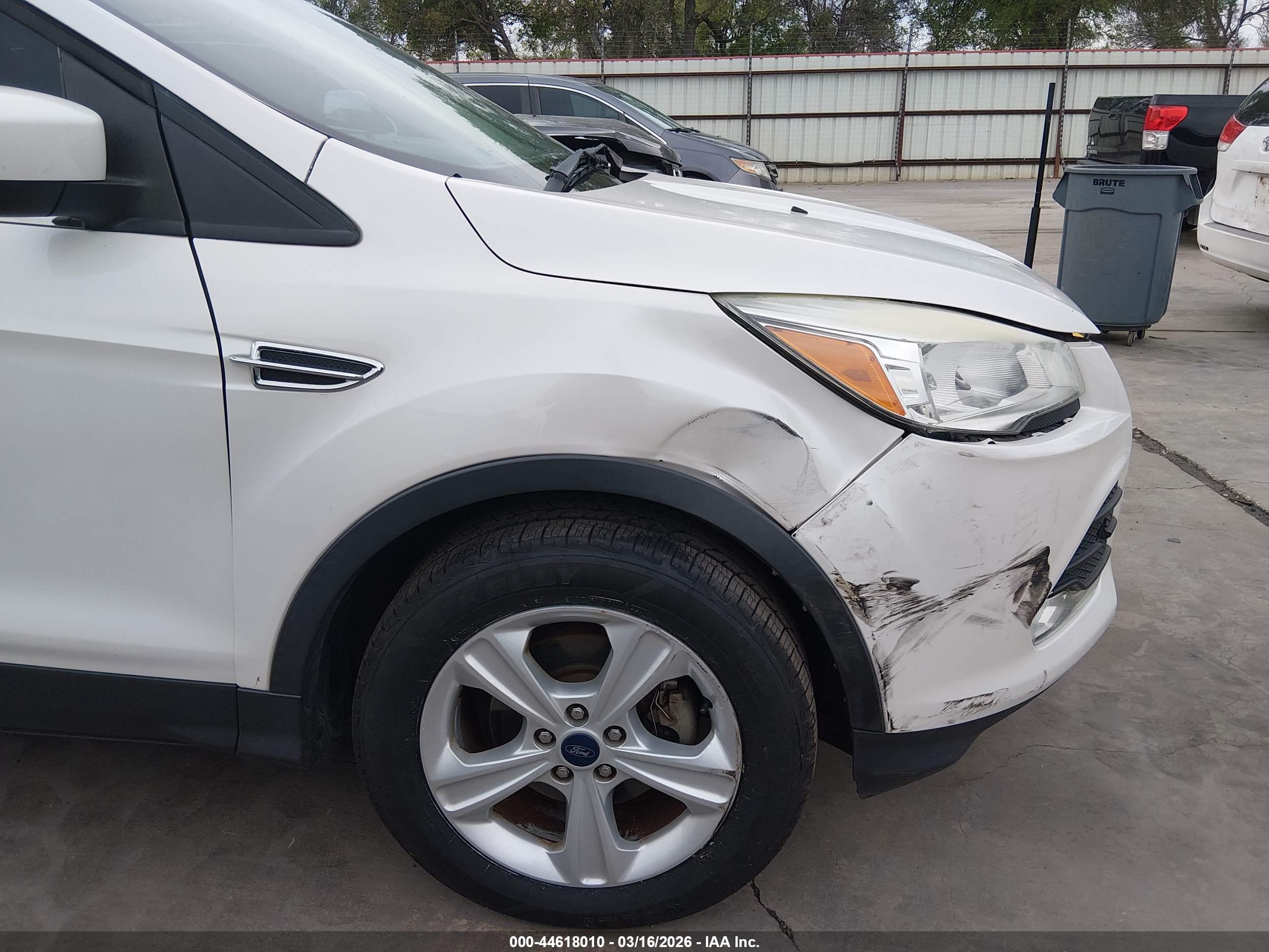 FORD ESCAPE image 6
