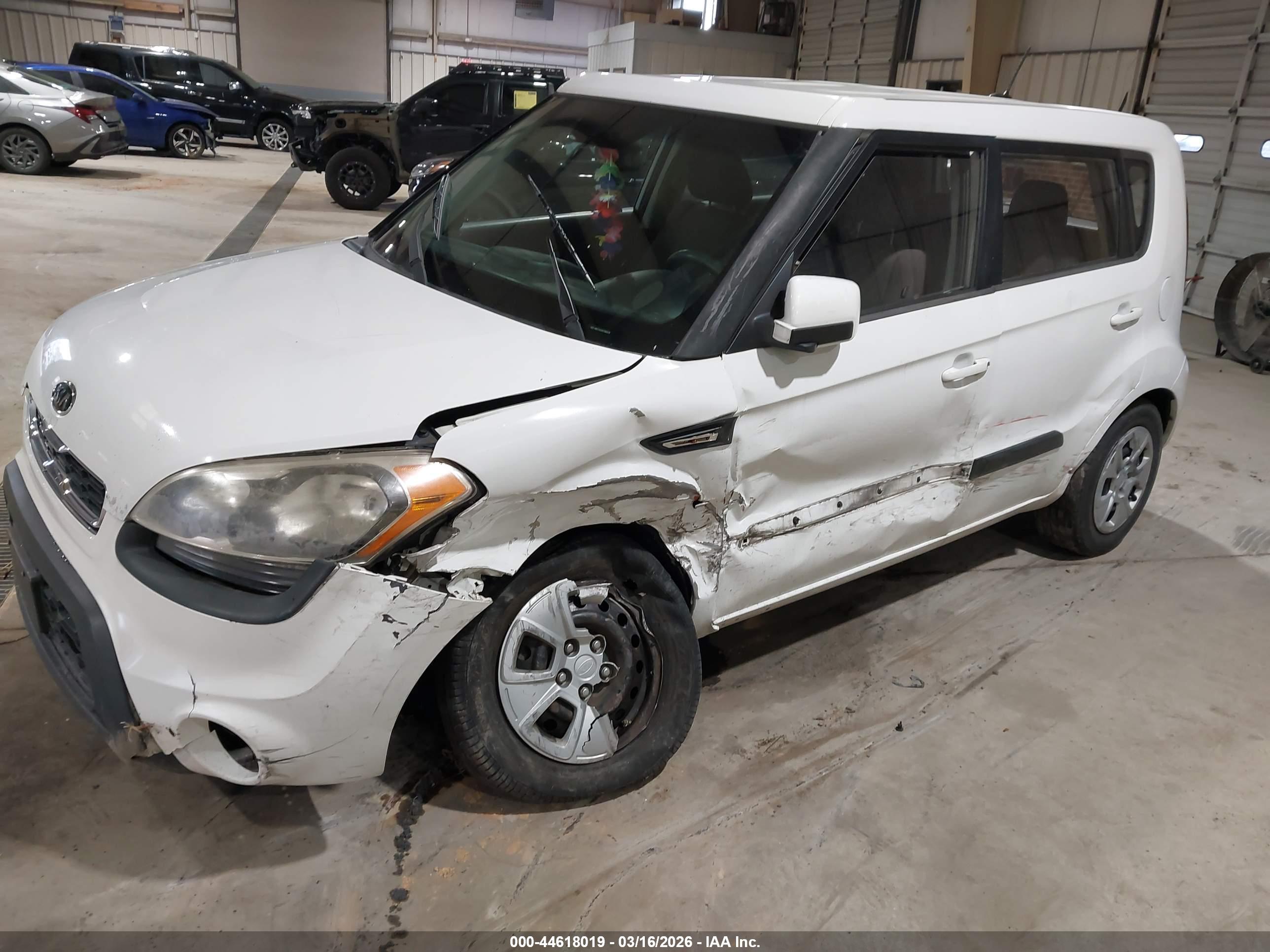 KIA SOUL image 2