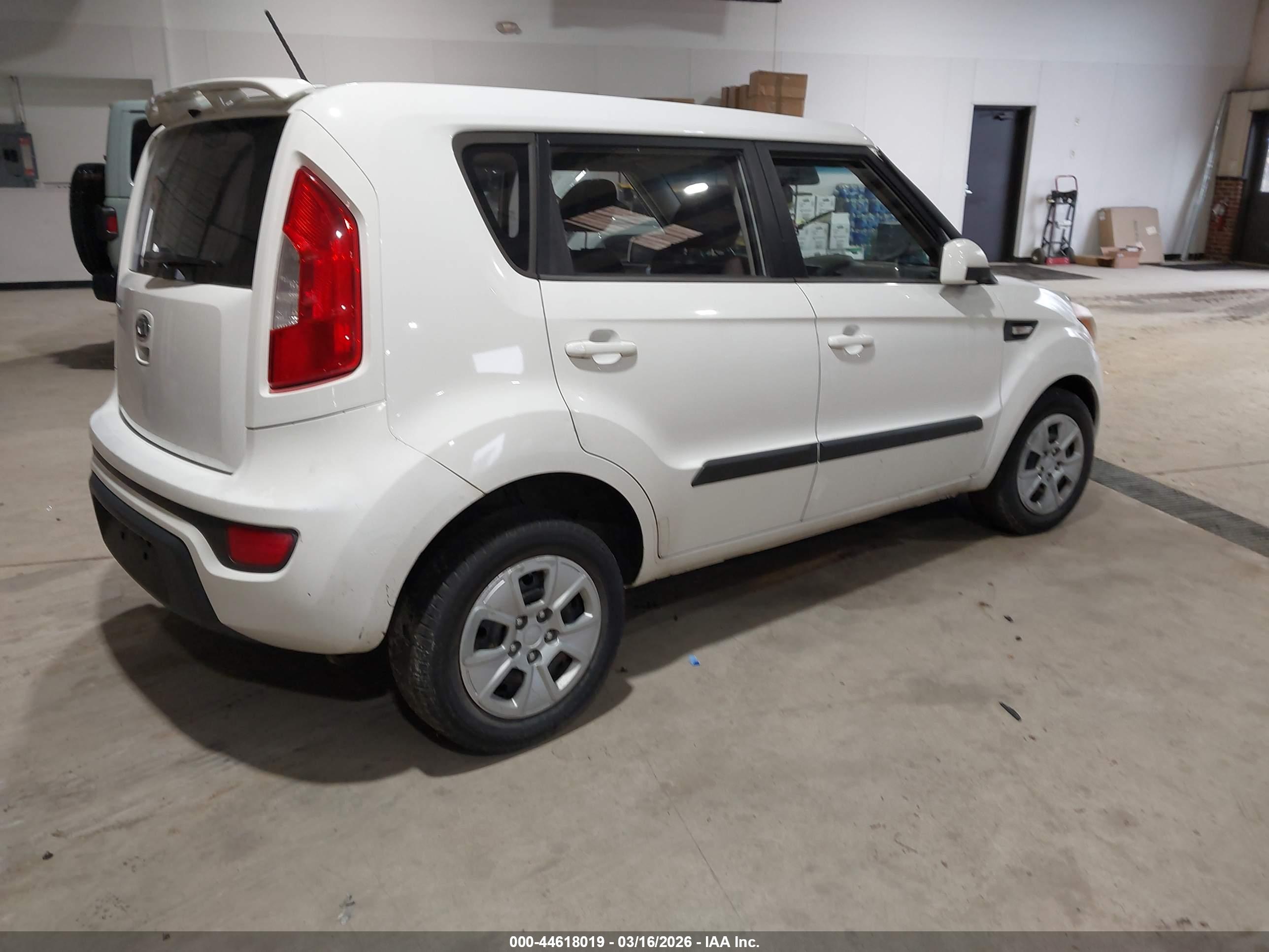 KIA SOUL image 4