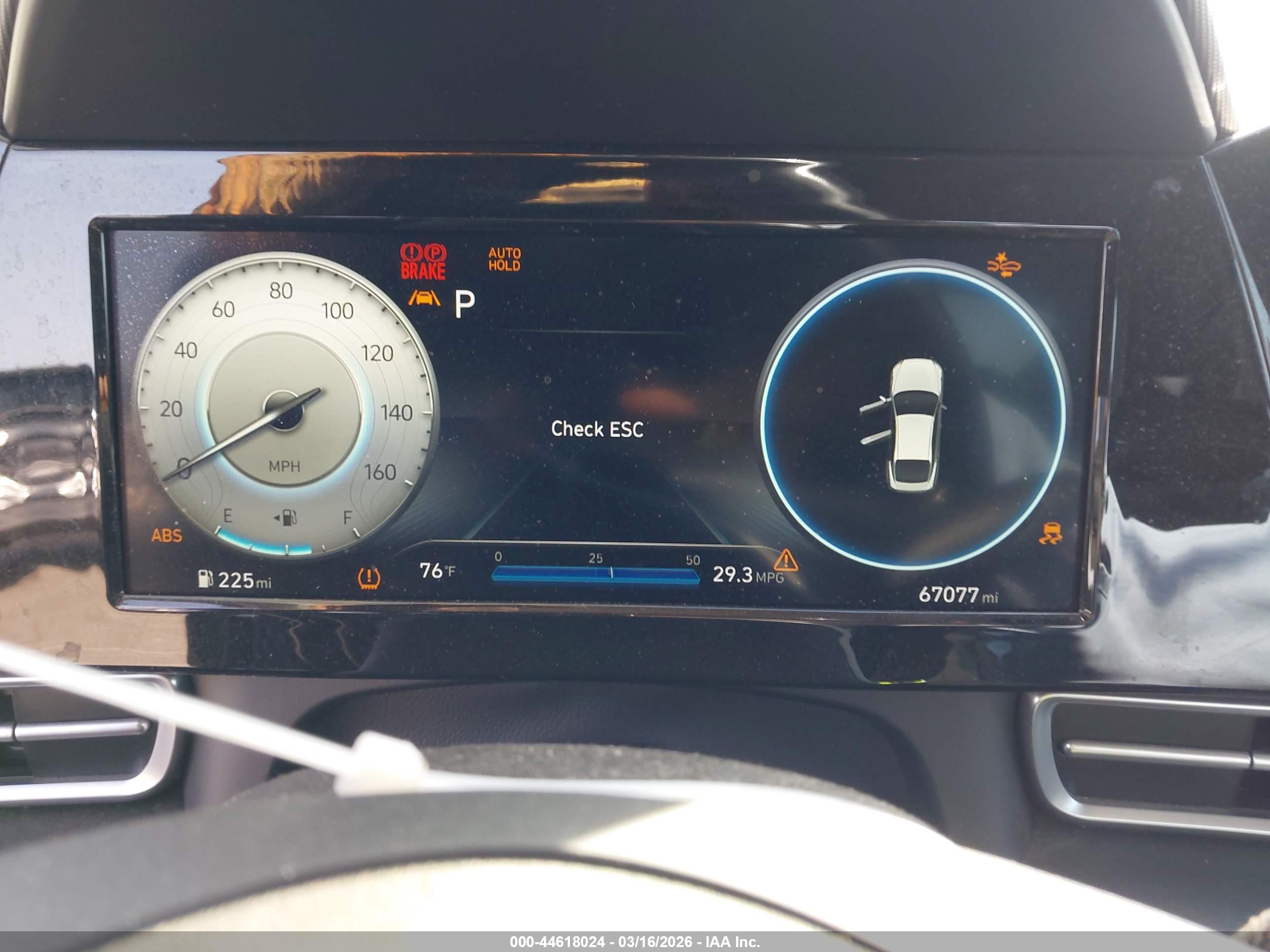 HYUNDAI ELANTRA image 7
