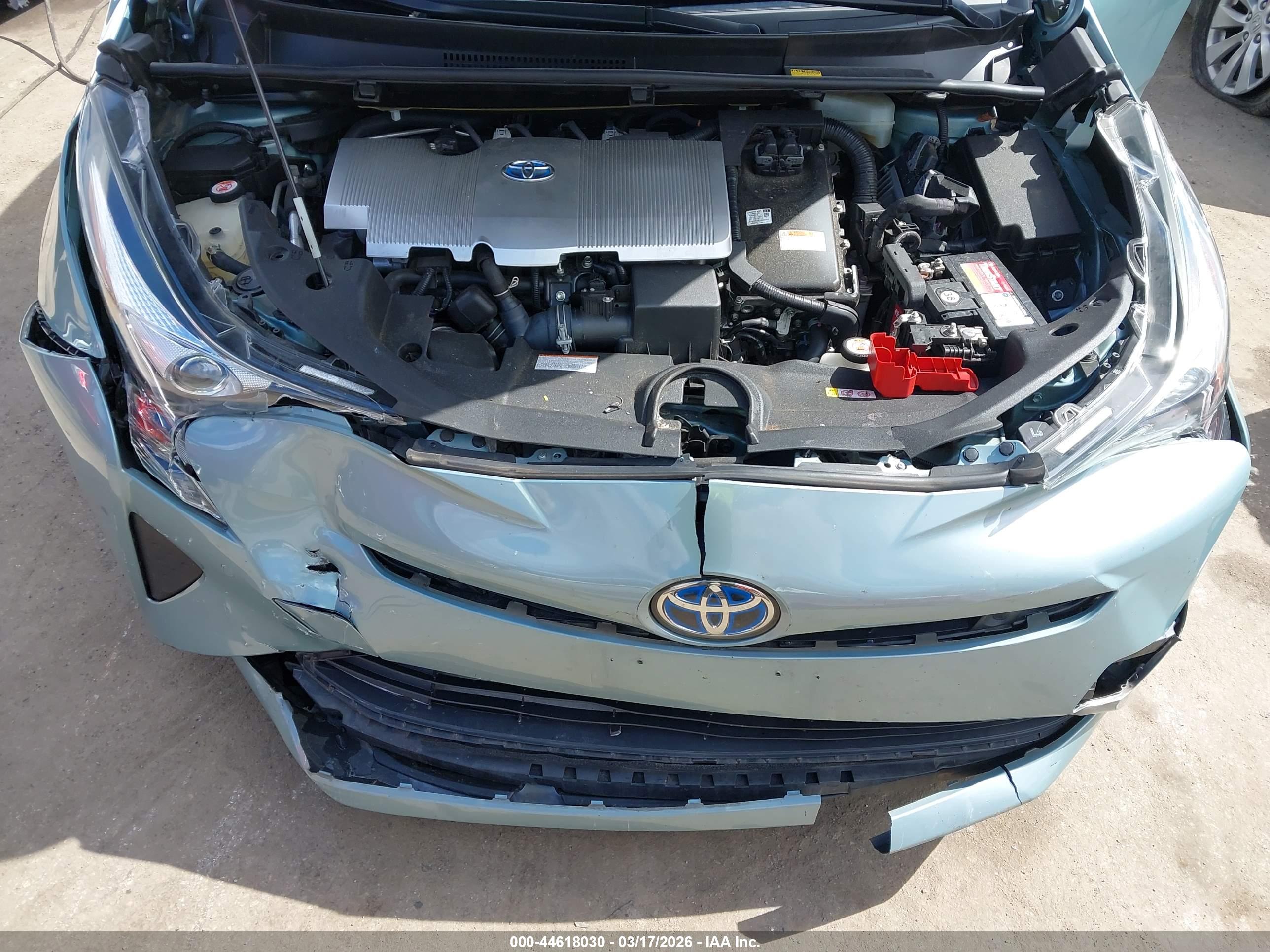TOYOTA PRIUS image 10