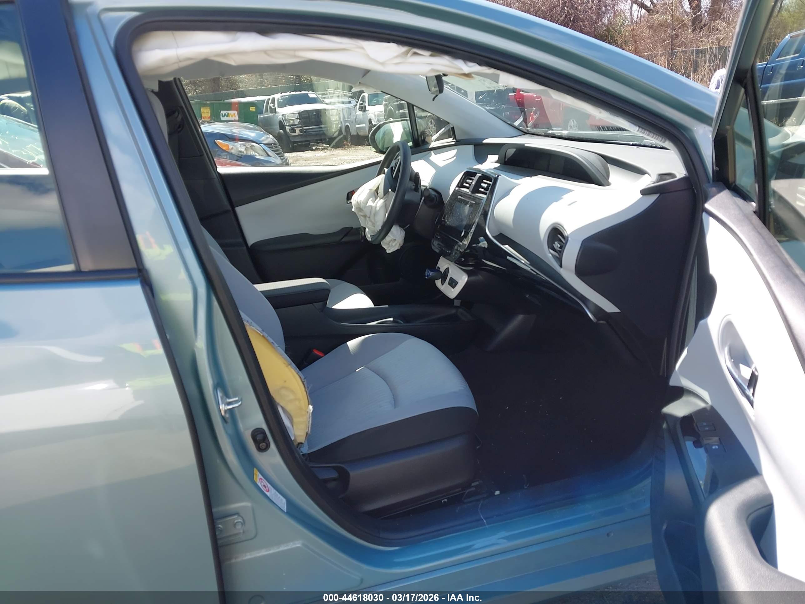 TOYOTA PRIUS image 5