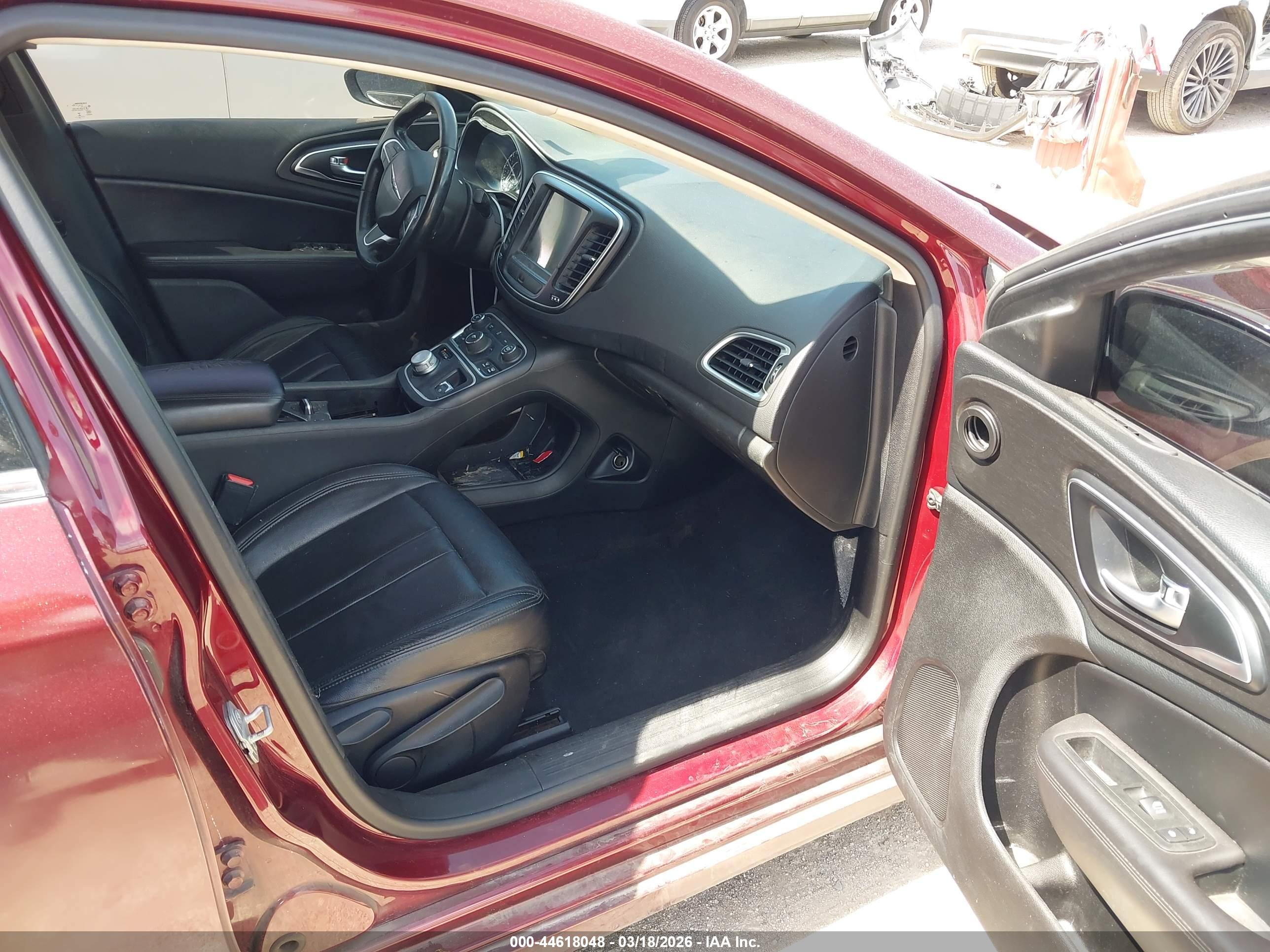 CHRYSLER 200 image 5