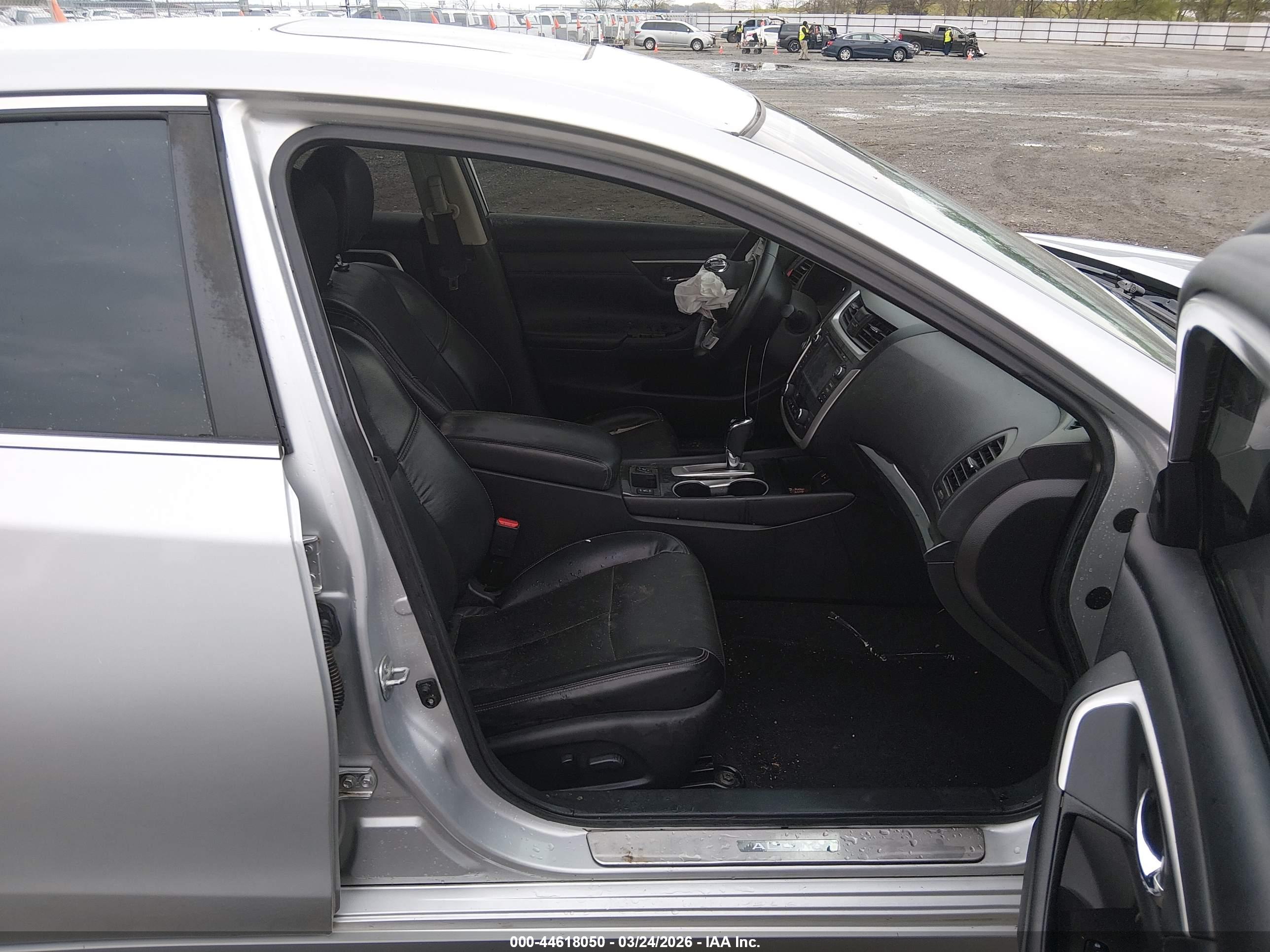 NISSAN ALTIMA image 5