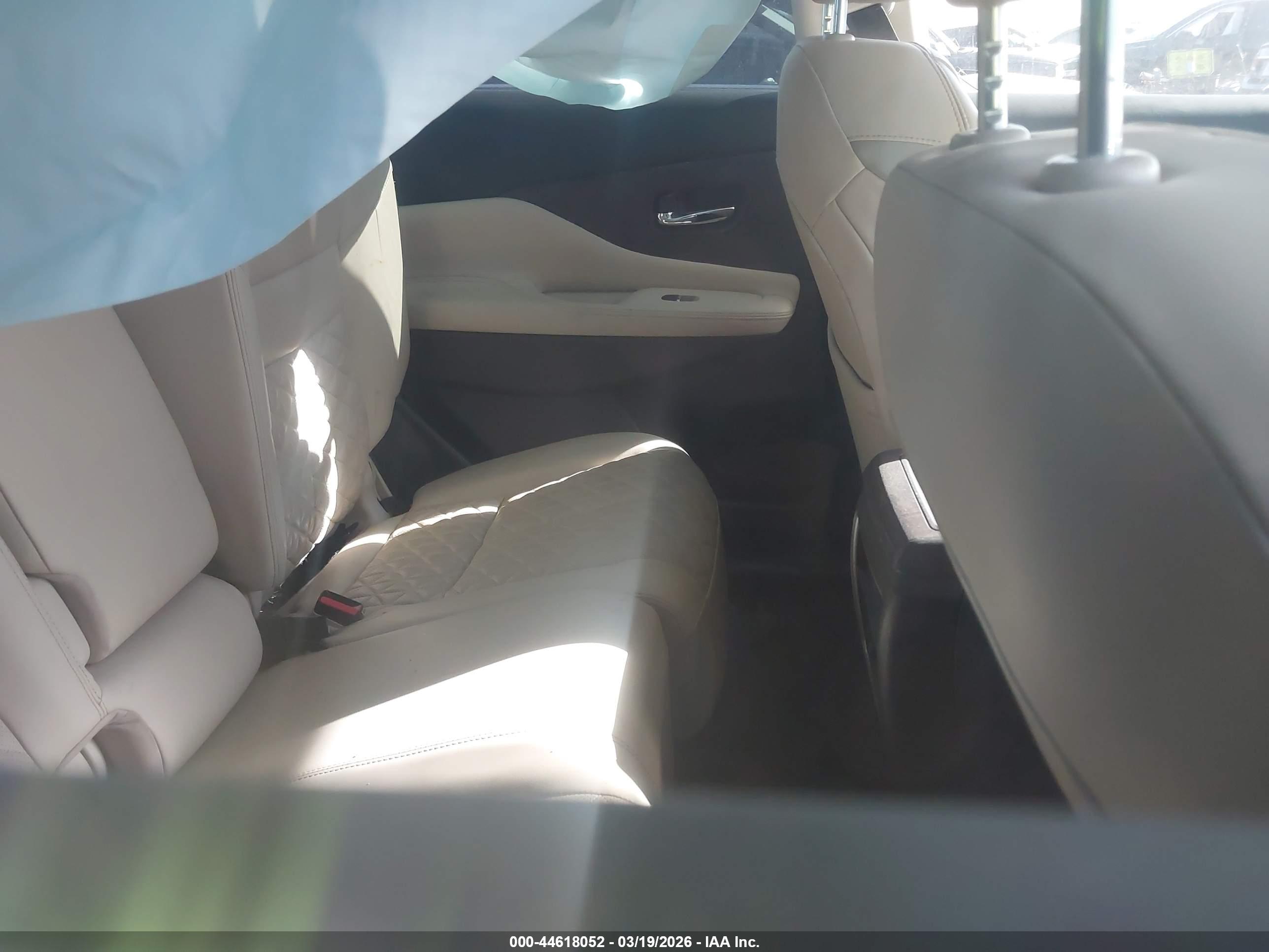 NISSAN MURANO image 8
