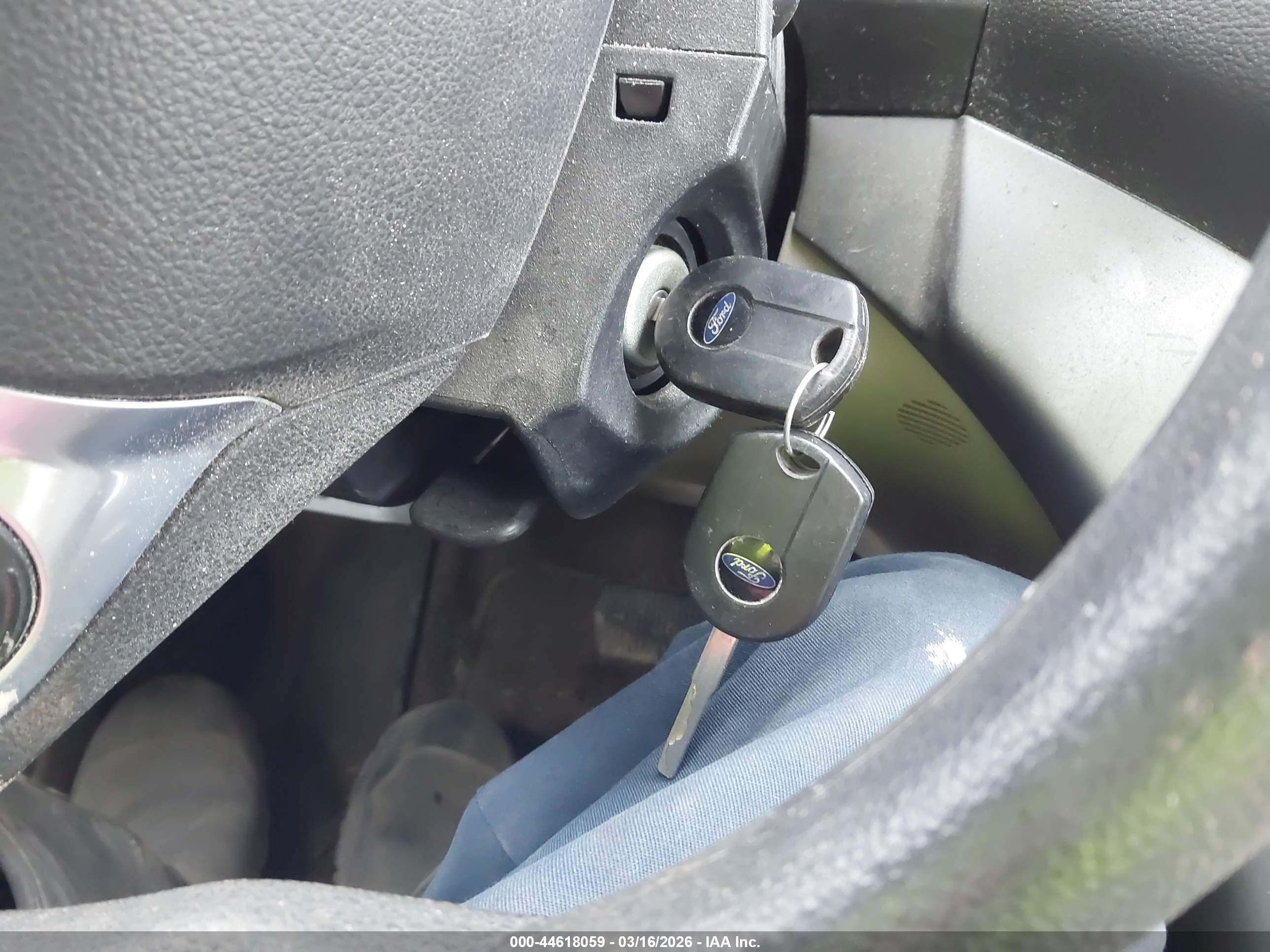 FORD ESCAPE image 11