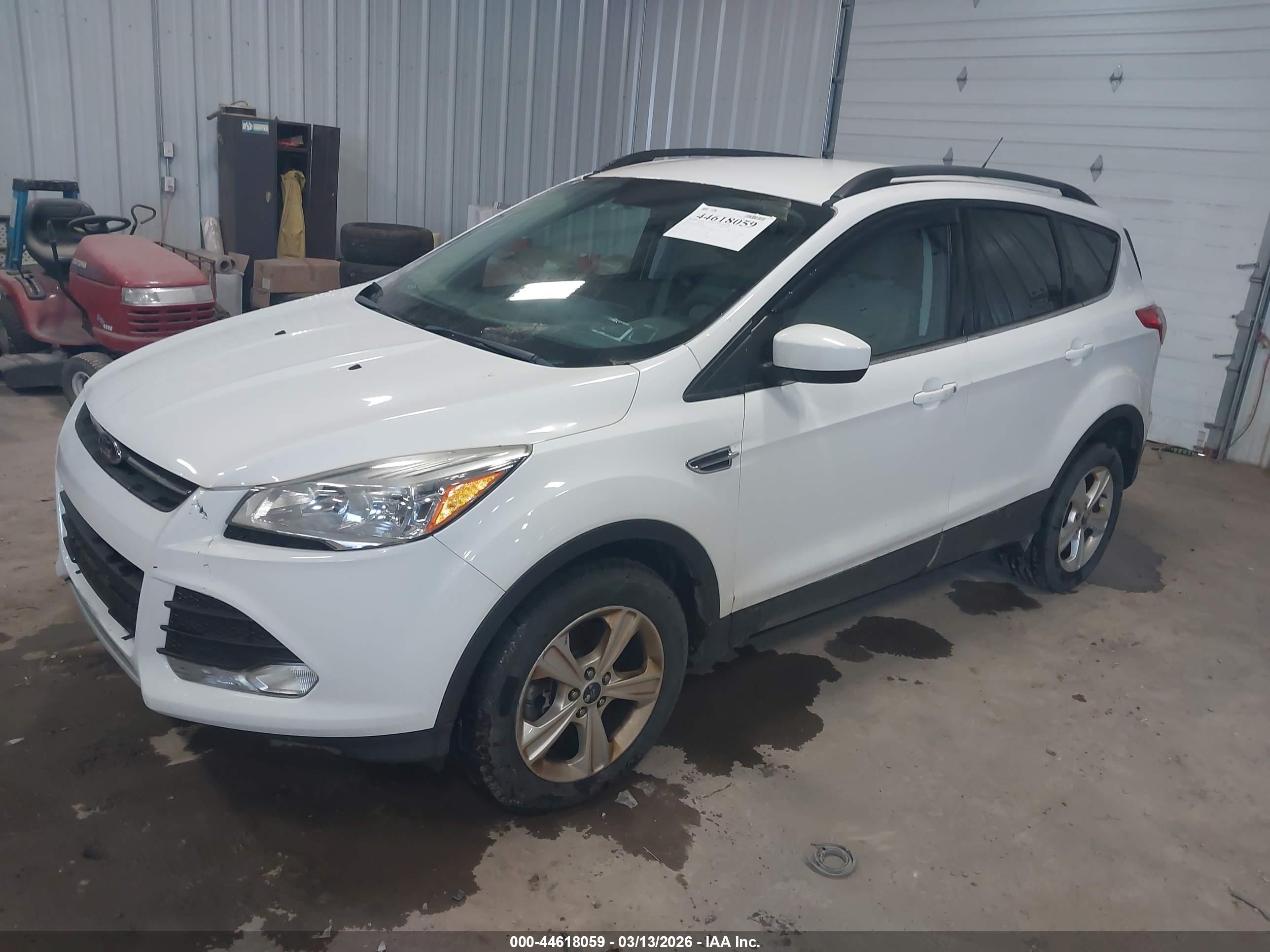 FORD ESCAPE image 2
