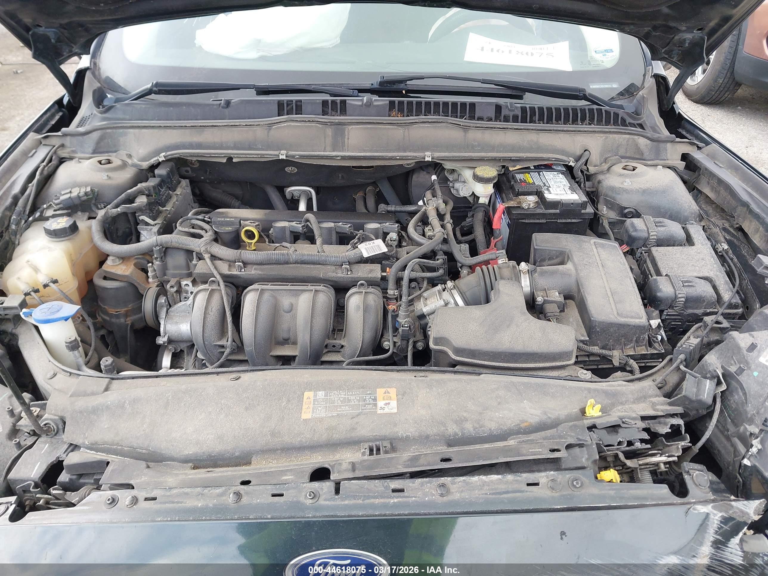 FORD FUSION image 10
