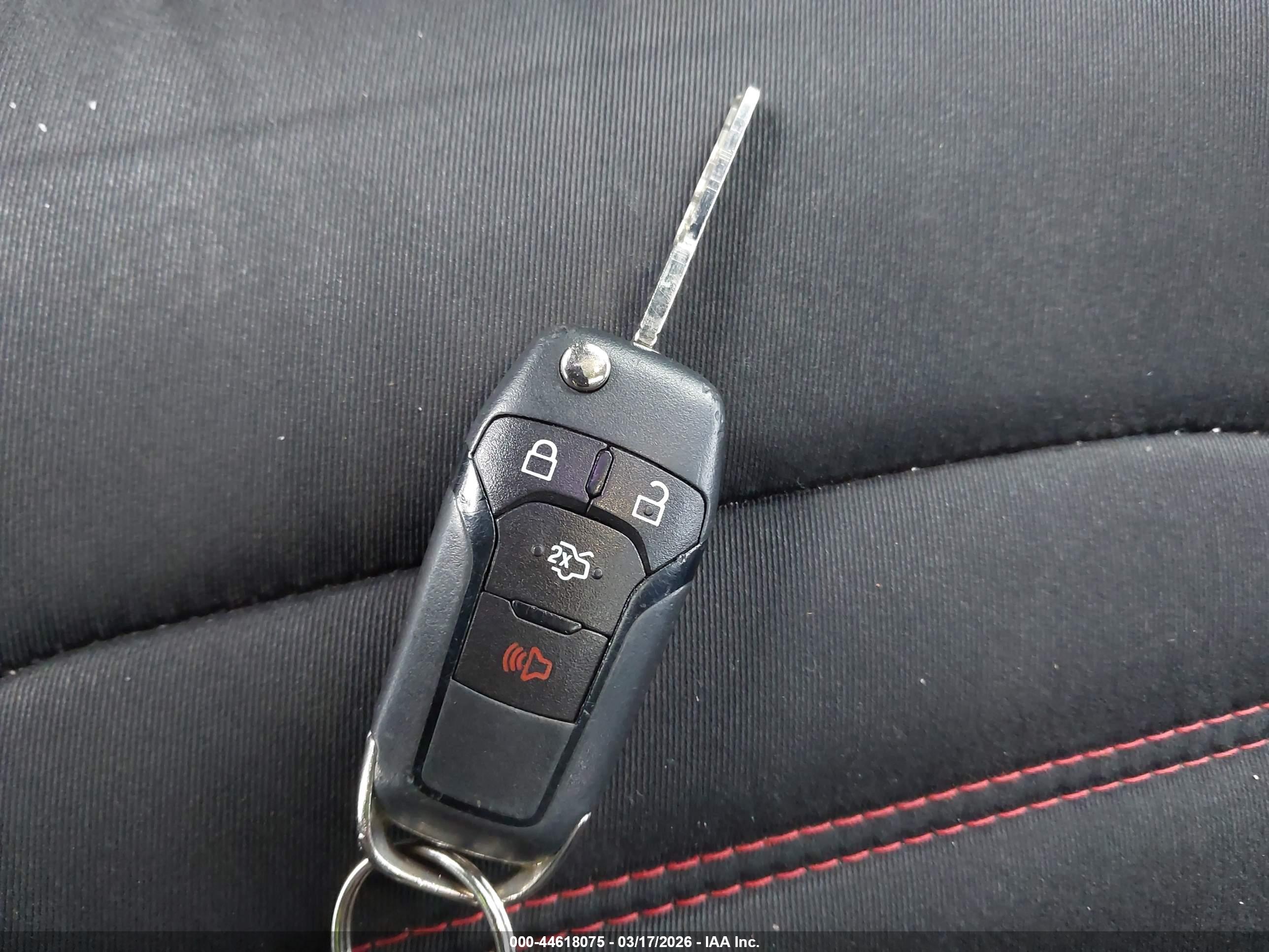 FORD FUSION image 11