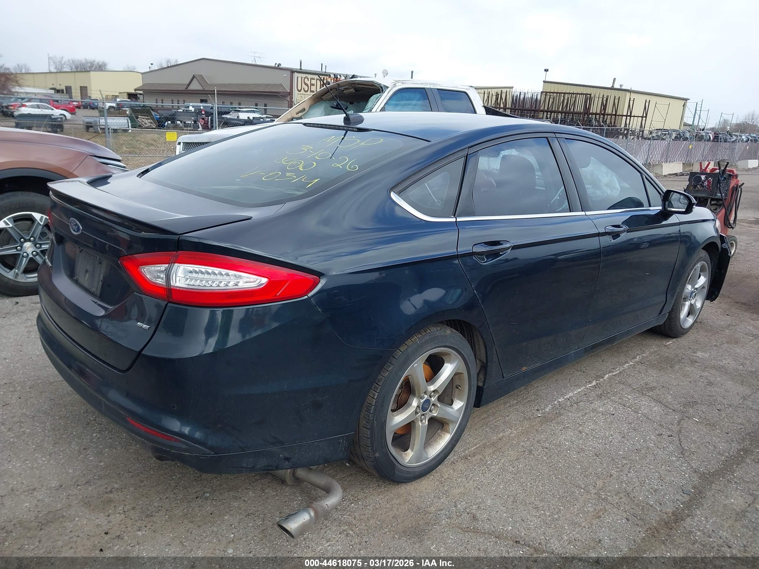FORD FUSION image 4