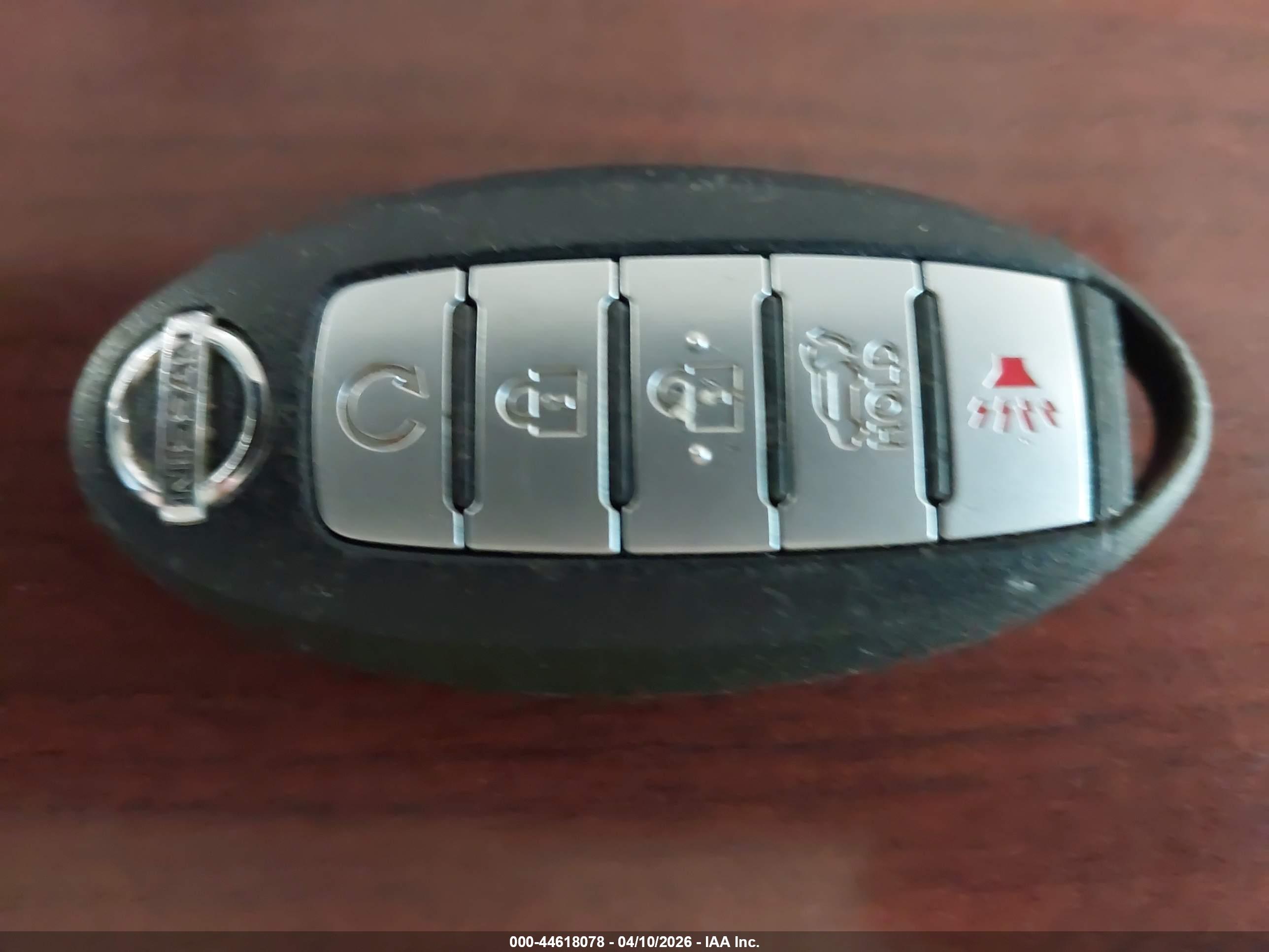 NISSAN ROGUE image 11