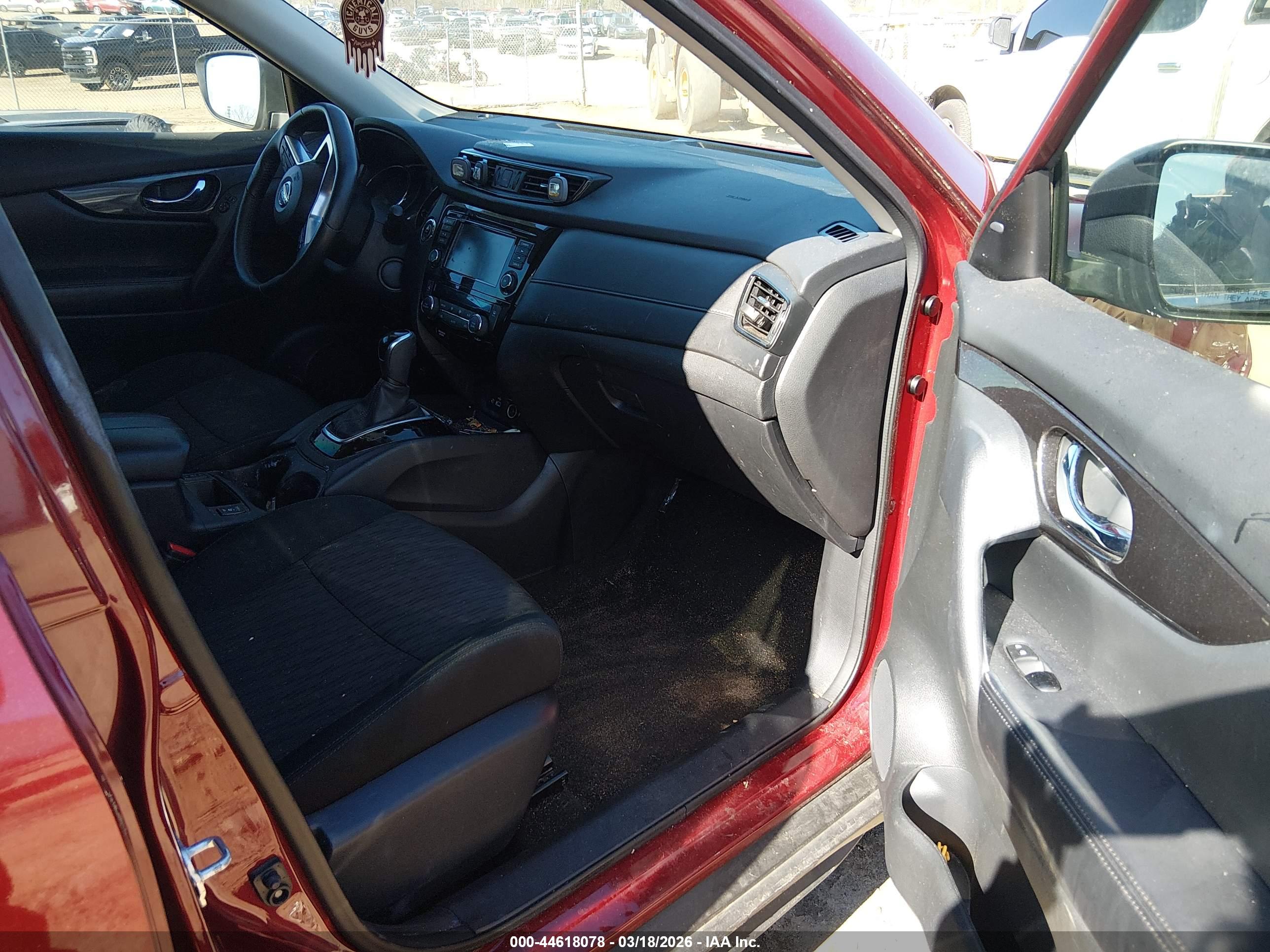 NISSAN ROGUE image 5