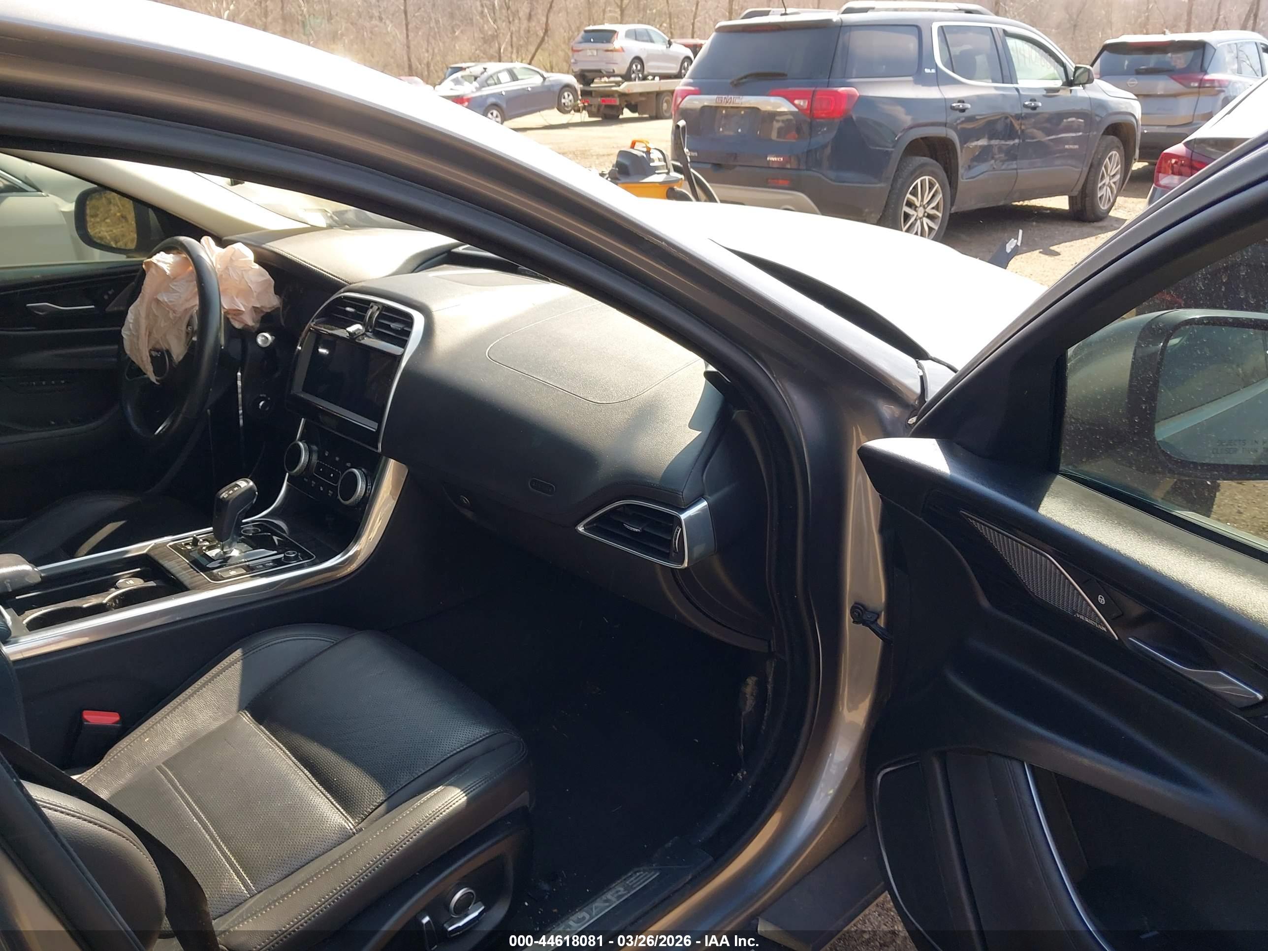 JAGUAR XE image 5