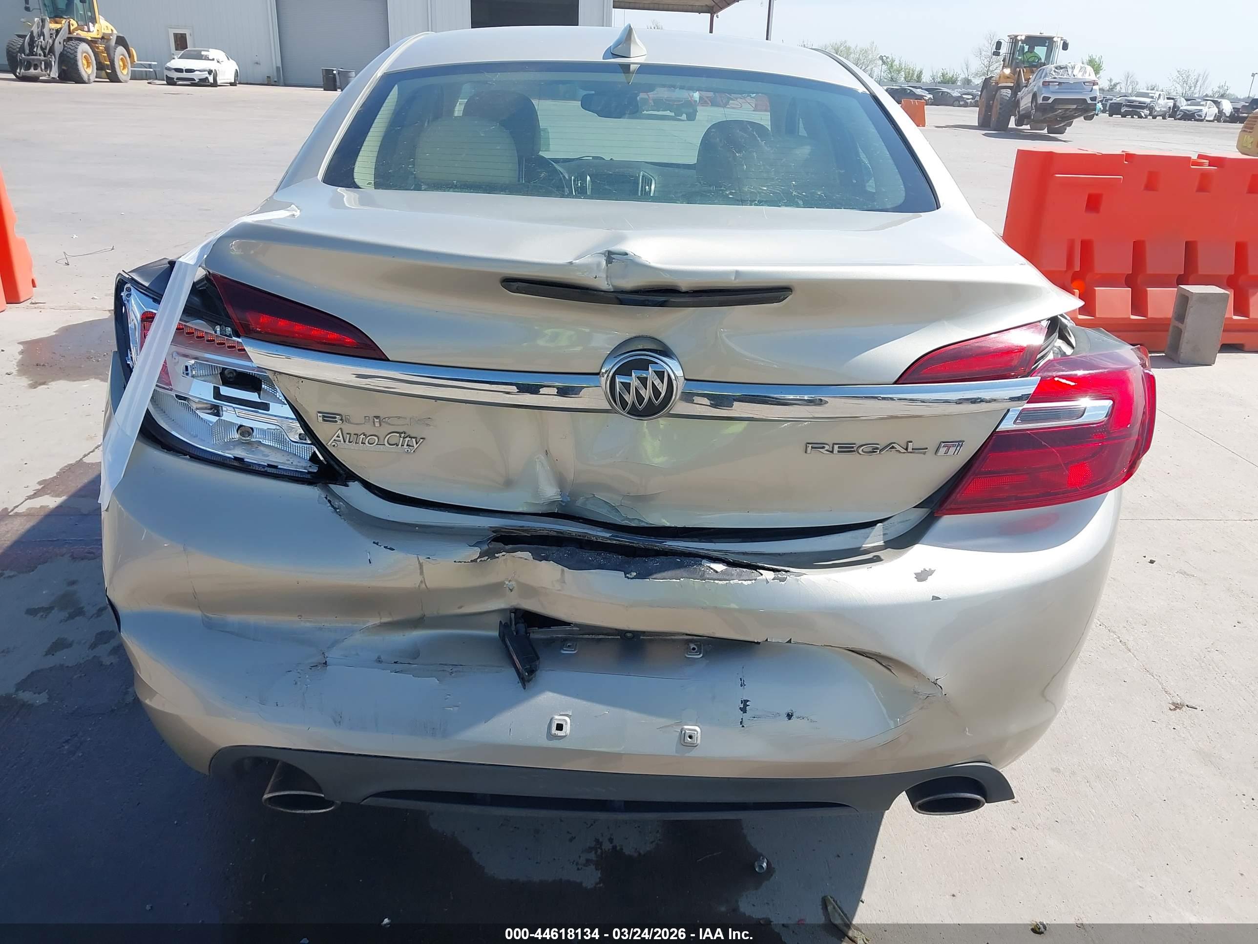 BUICK REGAL image 6