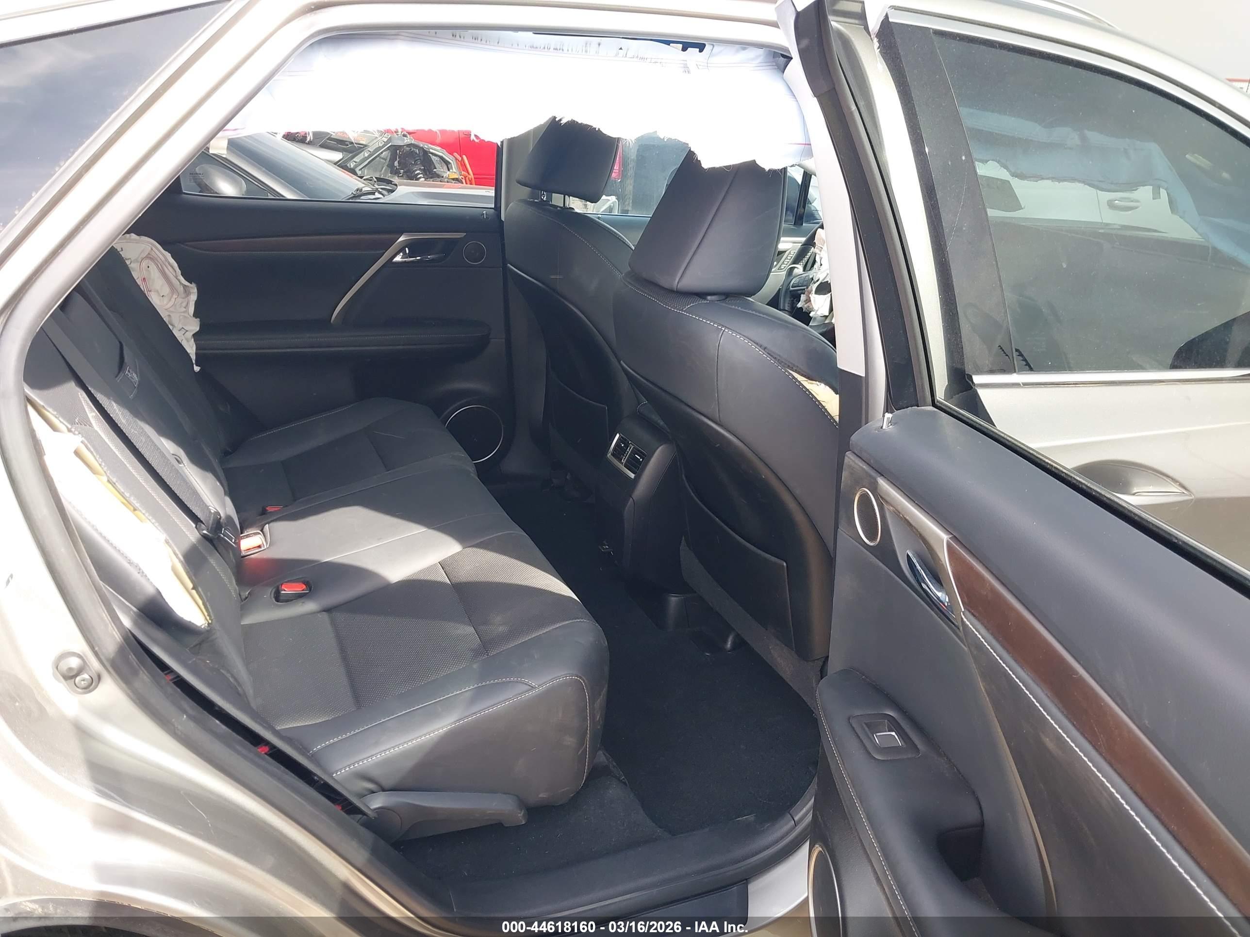 LEXUS RX image 8