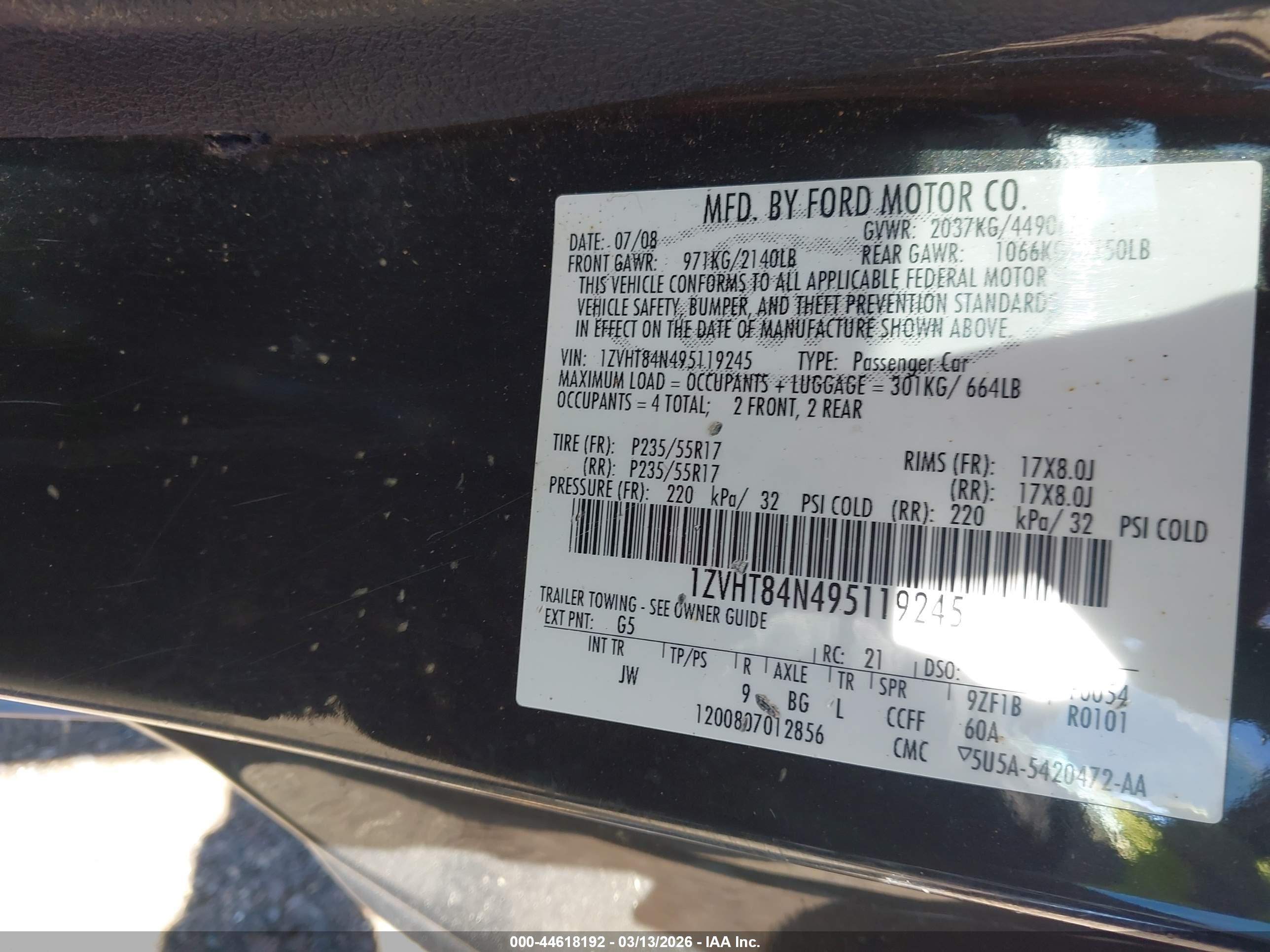 FORD MUSTANG image 9