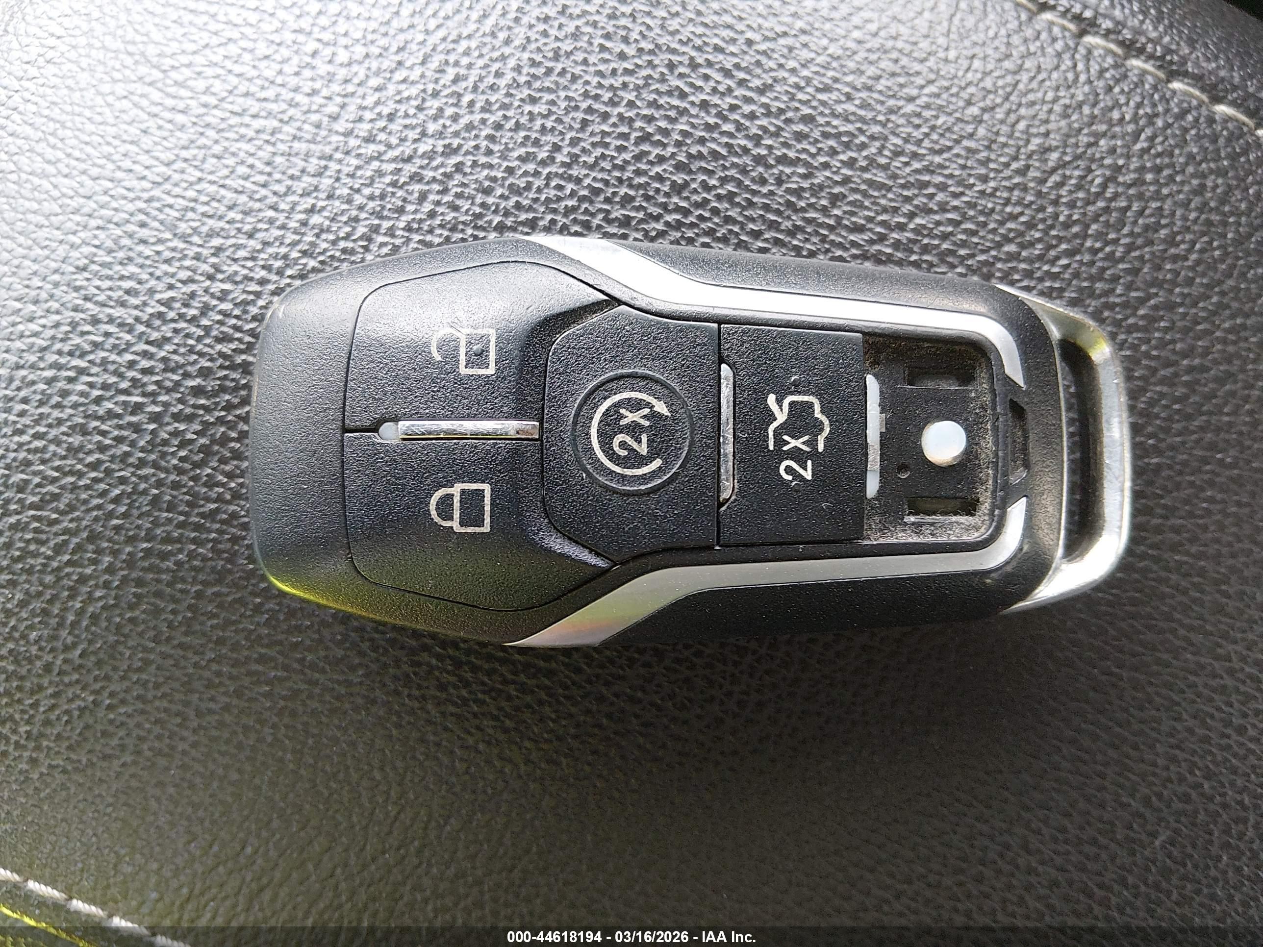 FORD FUSION image 11