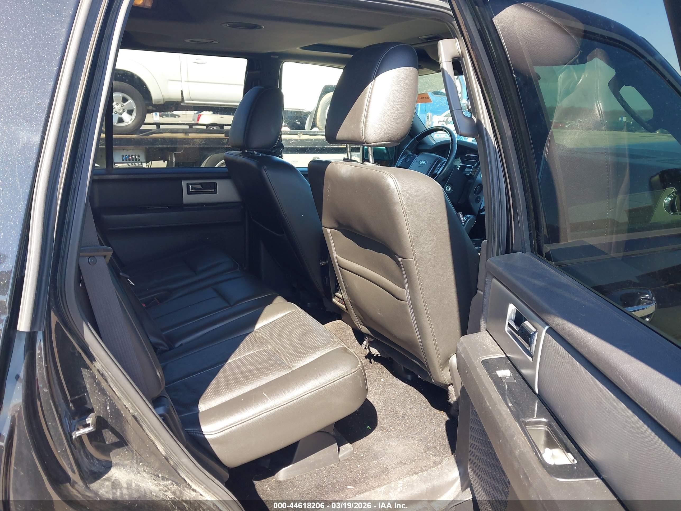 FORD EXPEDITION image 8