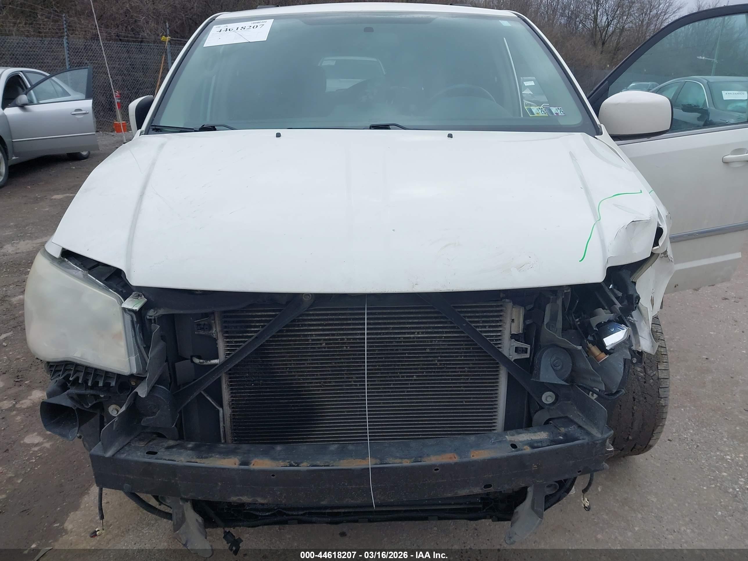 CHRYSLER TOWN image 10