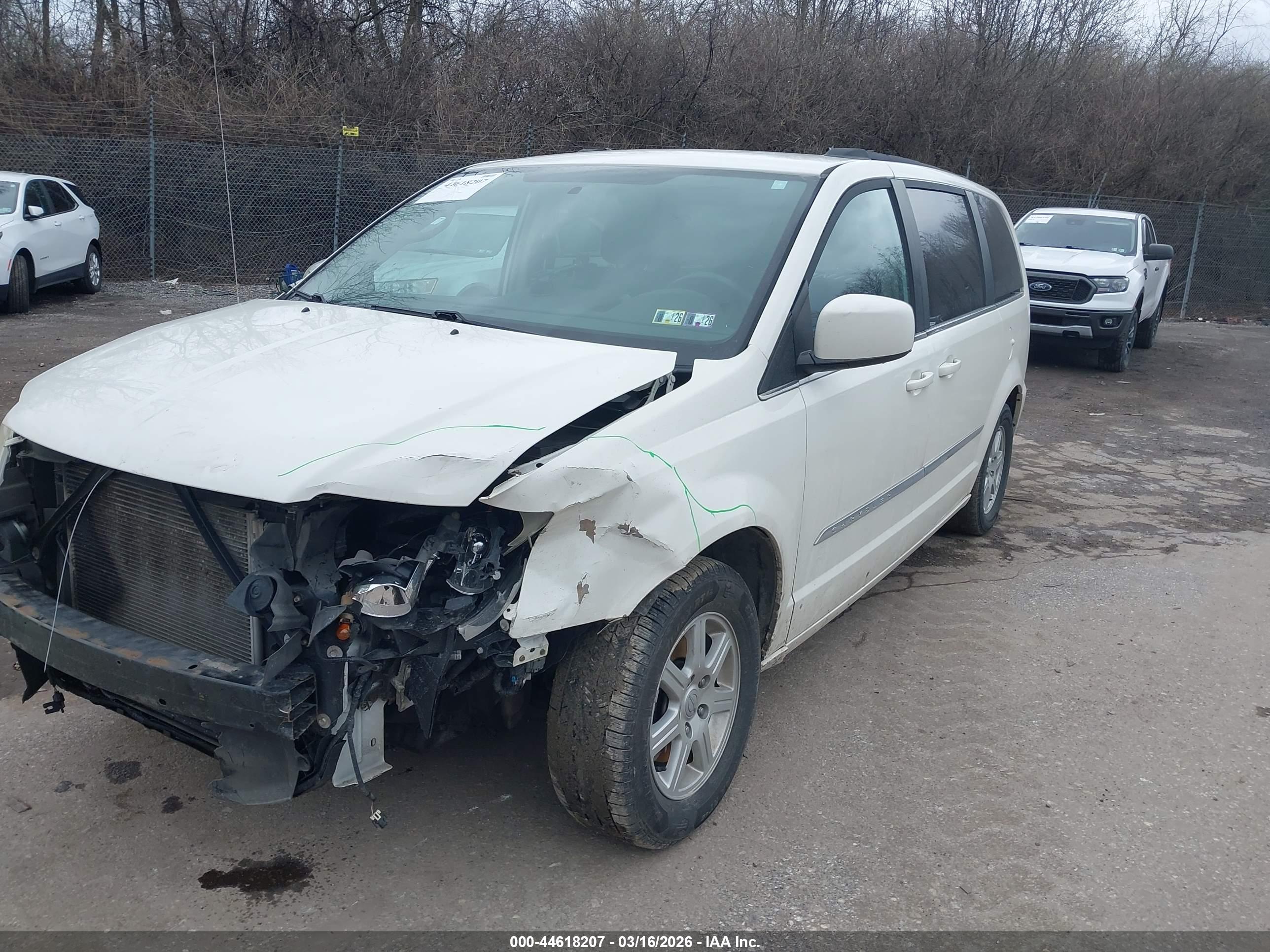 CHRYSLER TOWN image 2