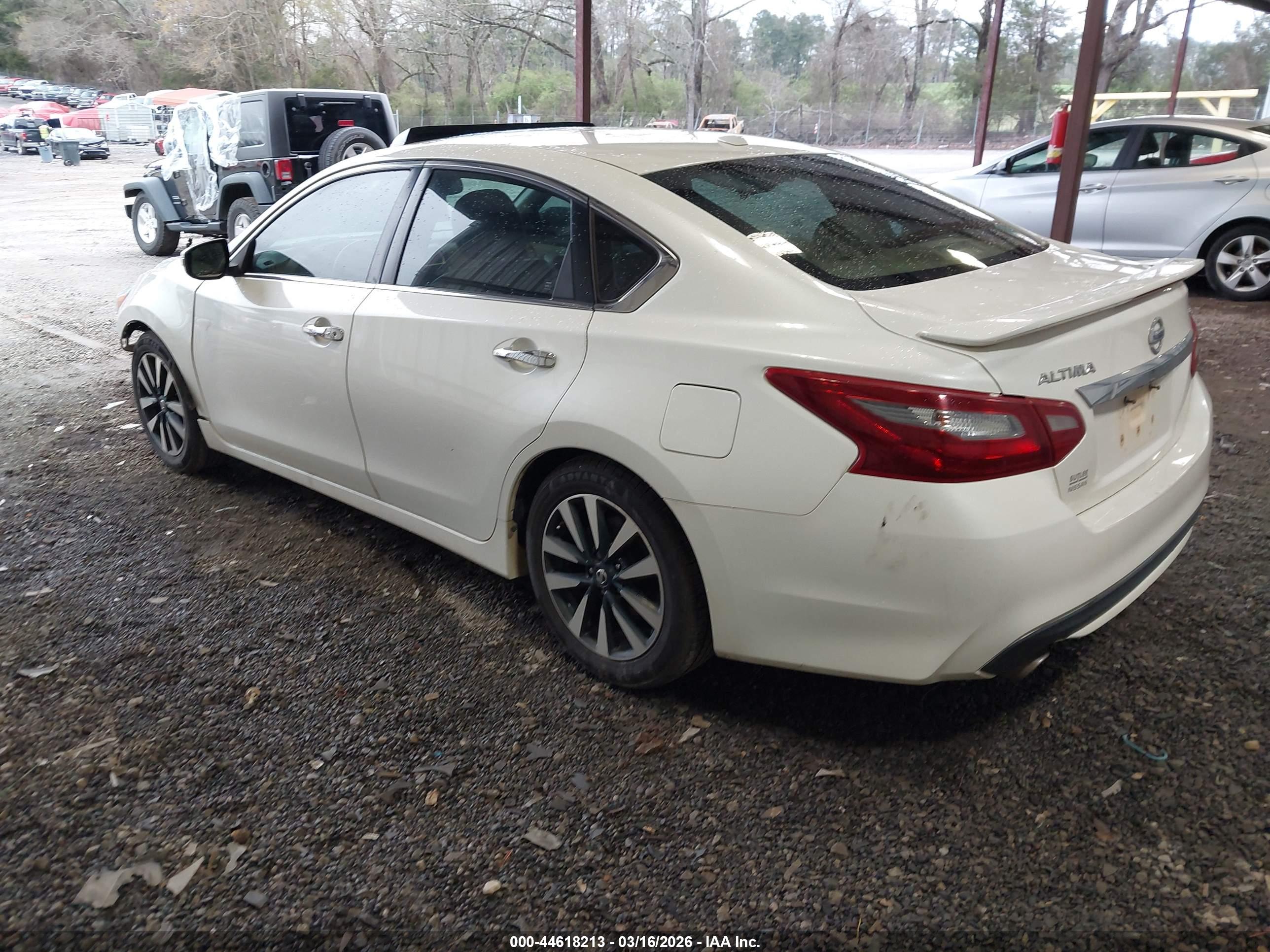 NISSAN ALTIMA image 3