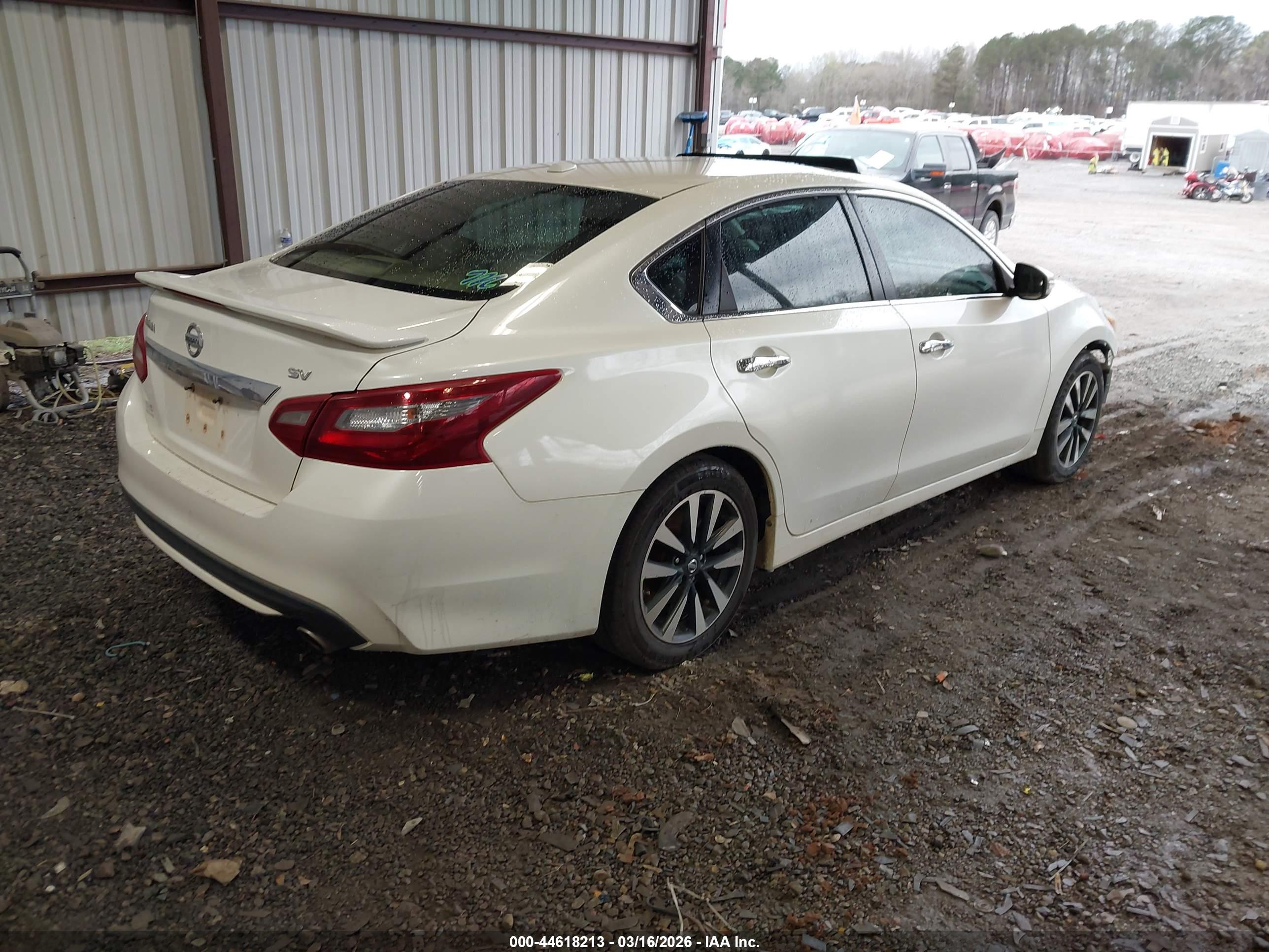 NISSAN ALTIMA image 4