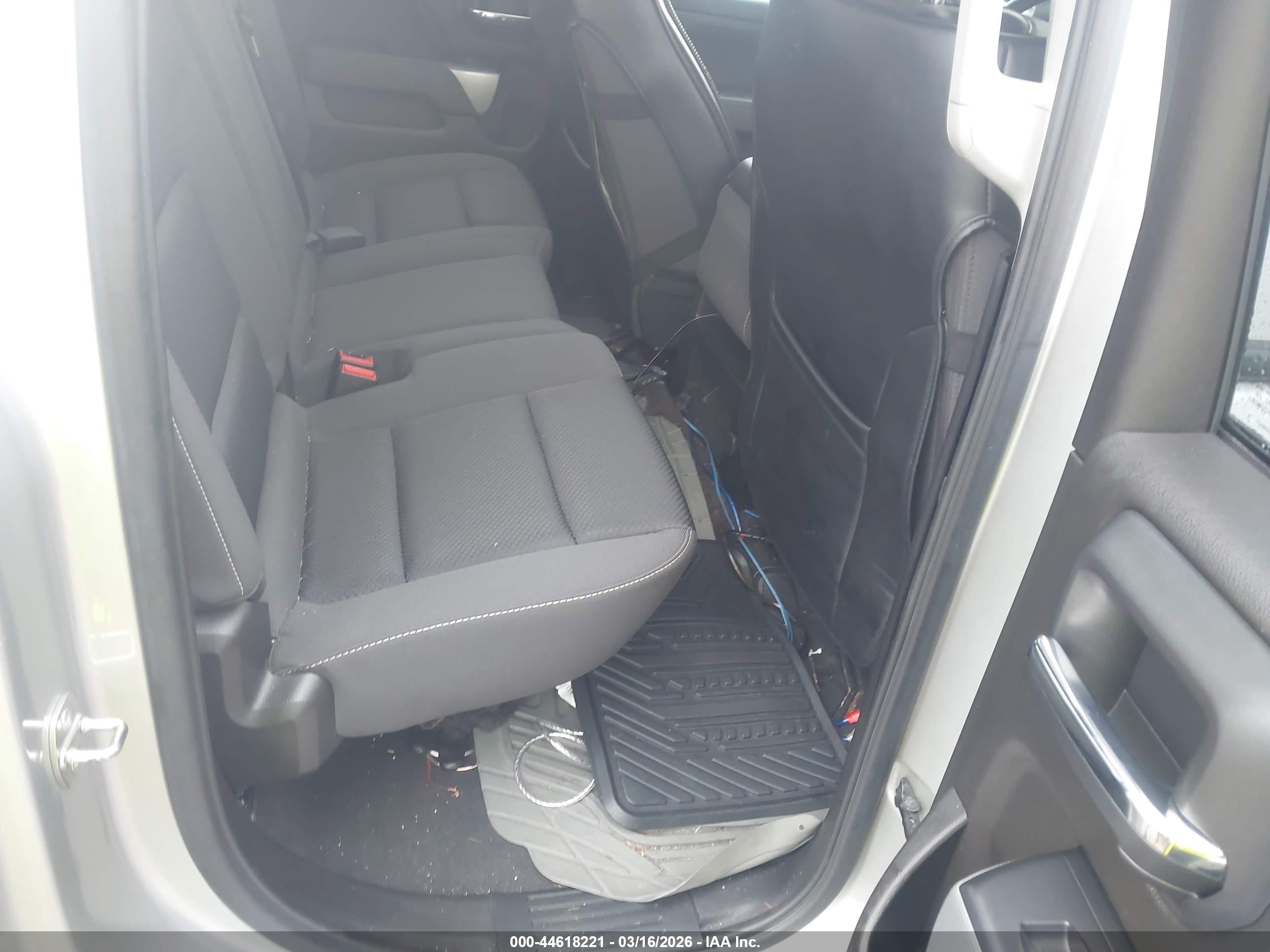 CHEVROLET SILVERADO image 8