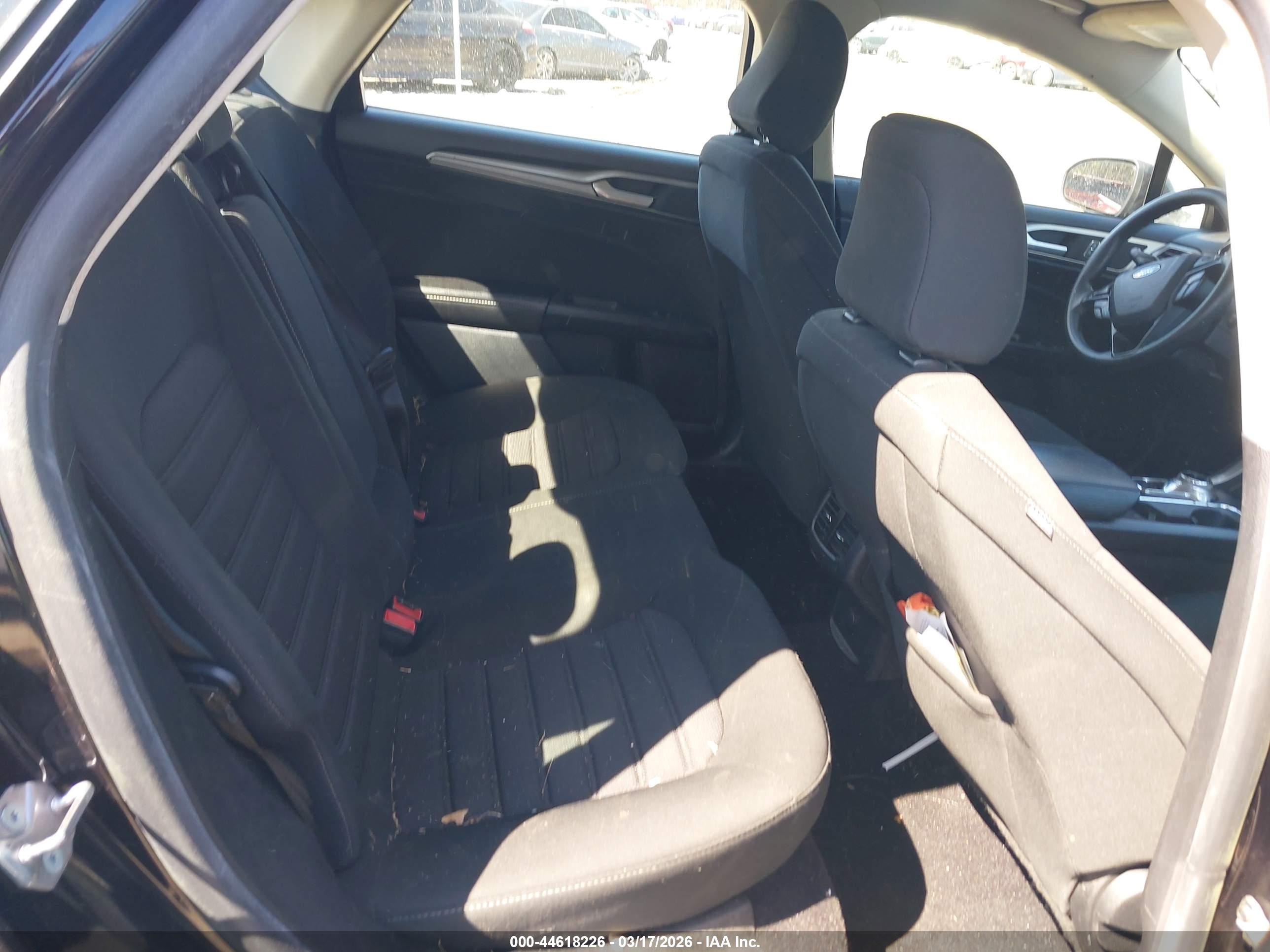 FORD FUSION image 8