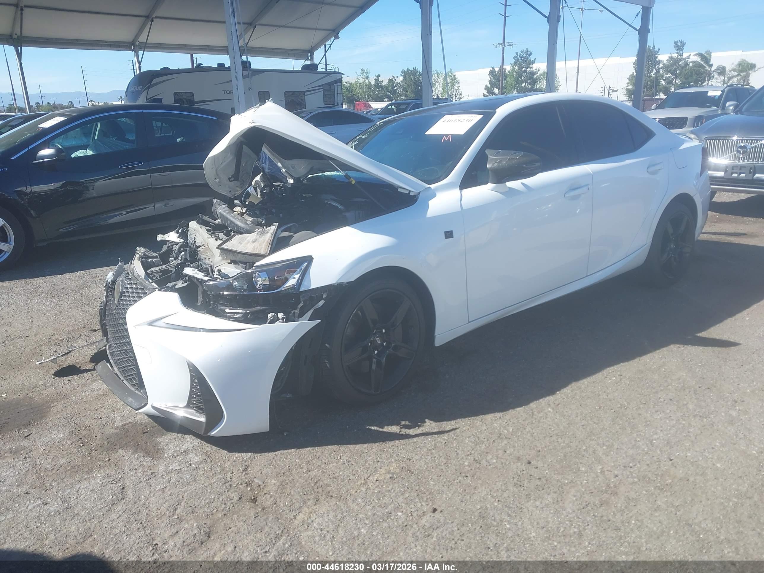 LEXUS IS image 2