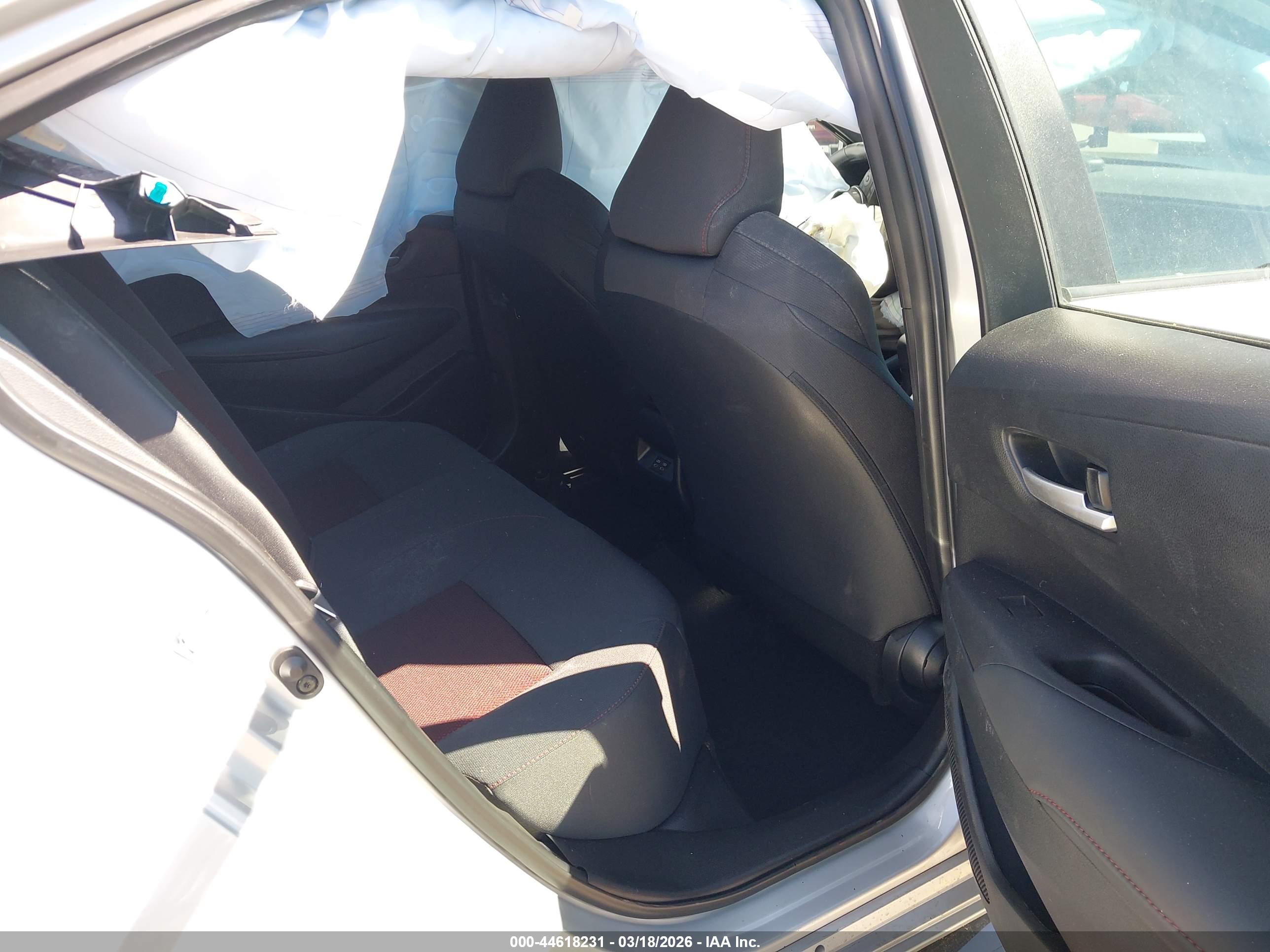 TOYOTA COROLLA image 8