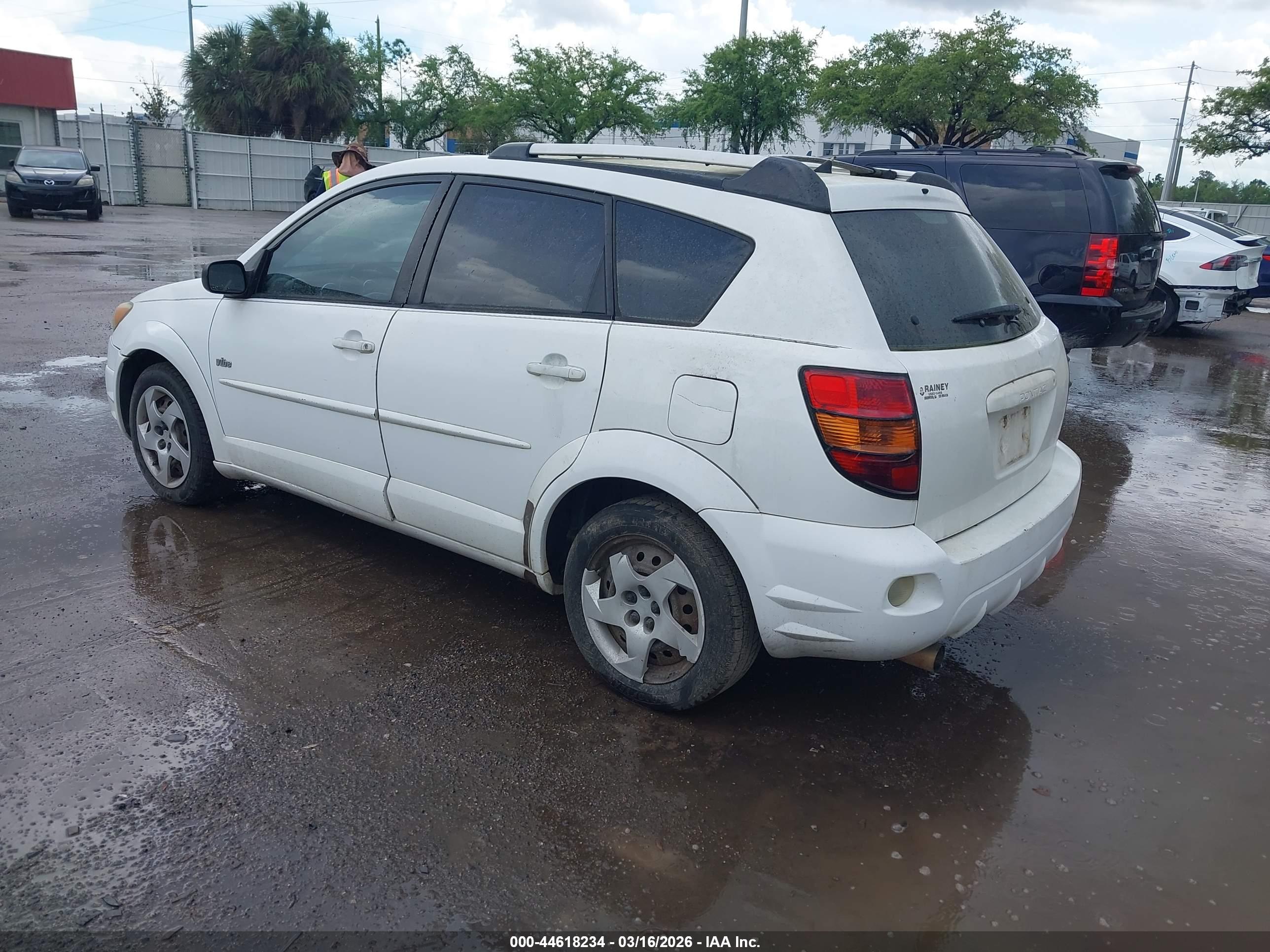 PONTIAC VIBE image 3