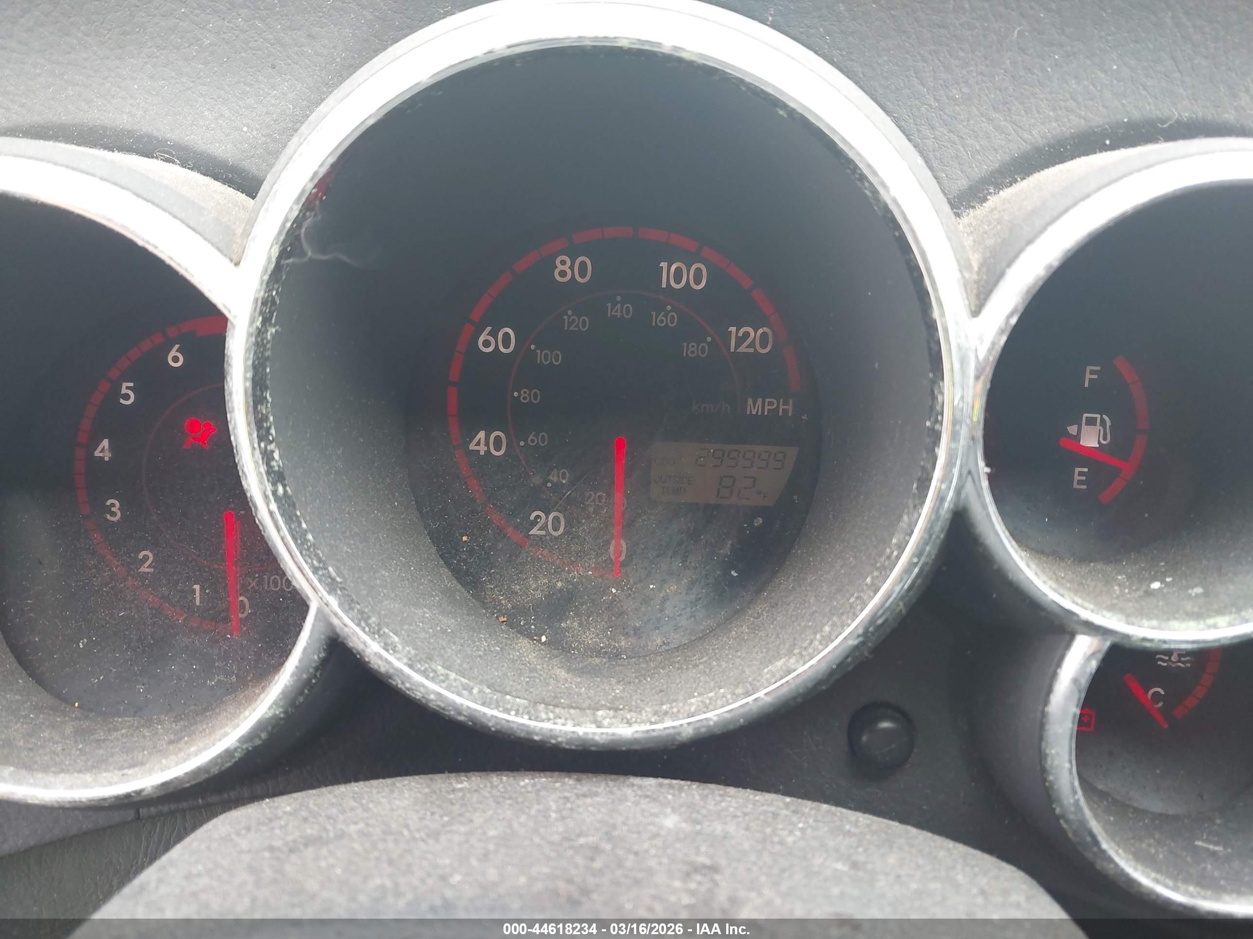 PONTIAC VIBE image 7