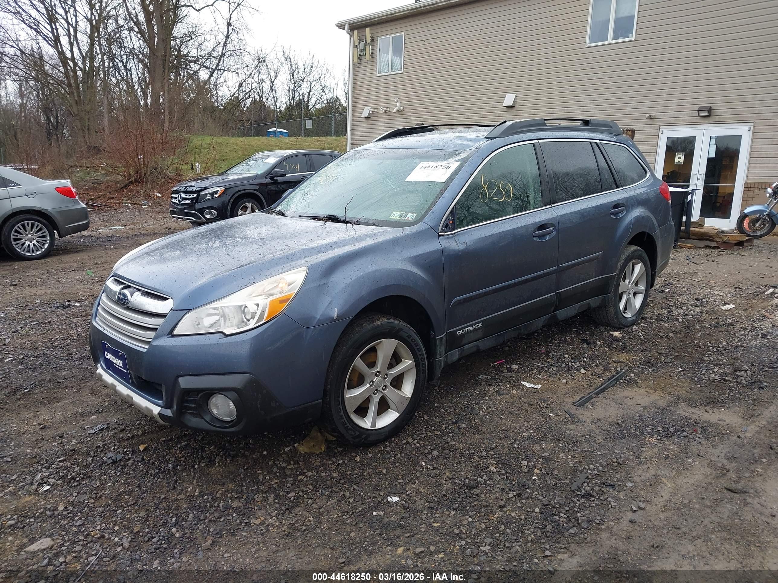SUBARU OUTBACK image 2