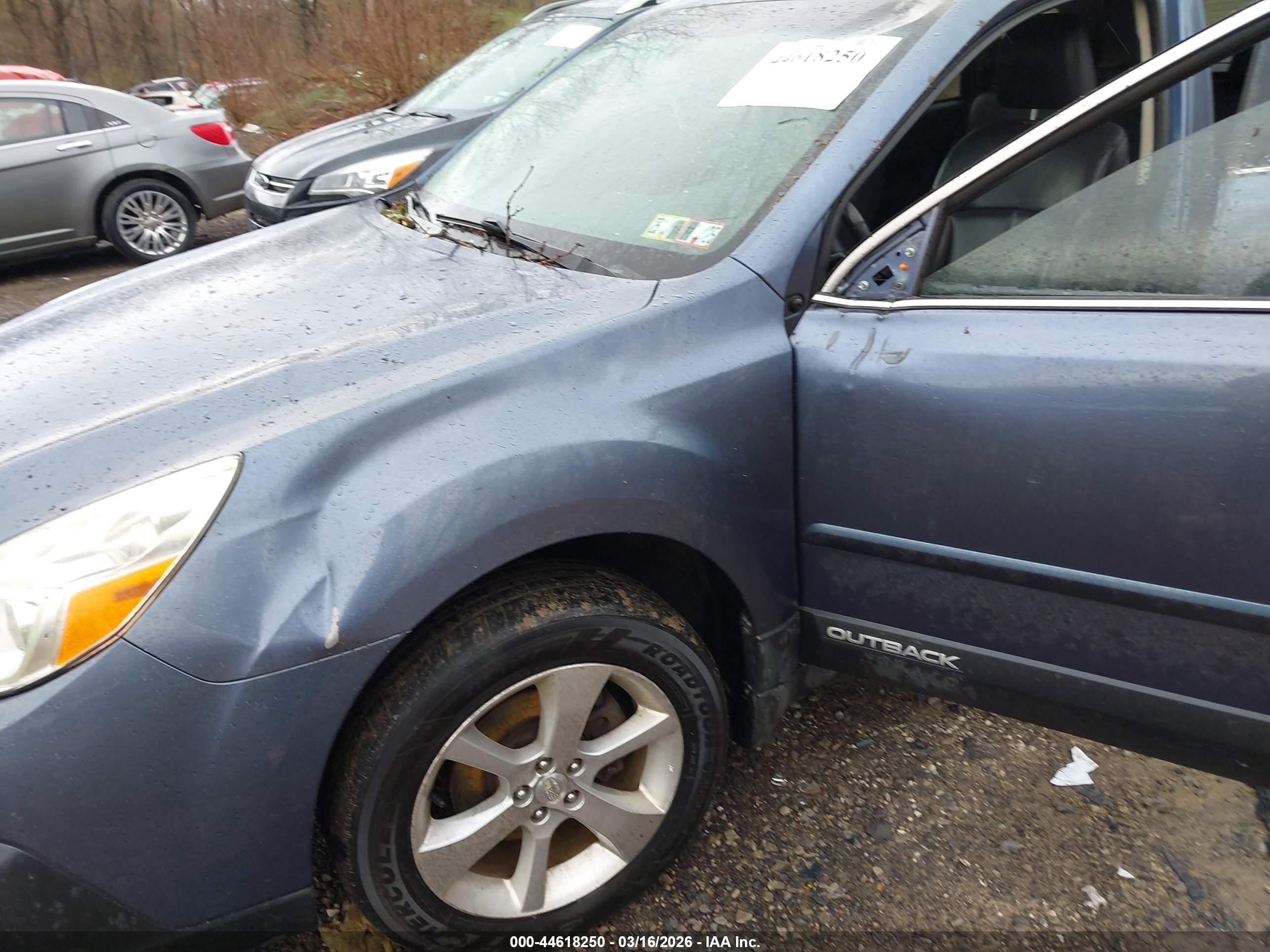 SUBARU OUTBACK image 6