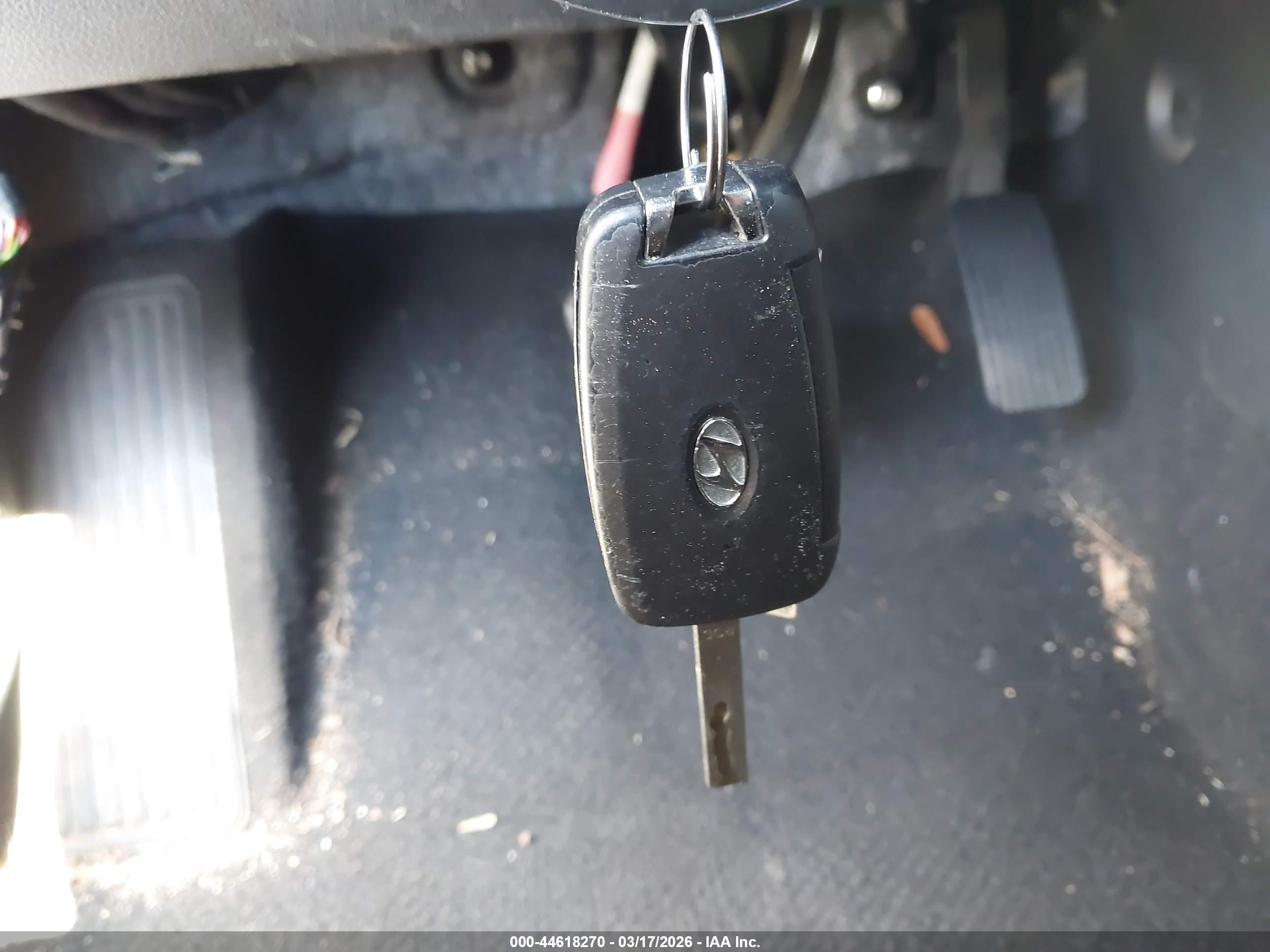 HYUNDAI KONA image 11