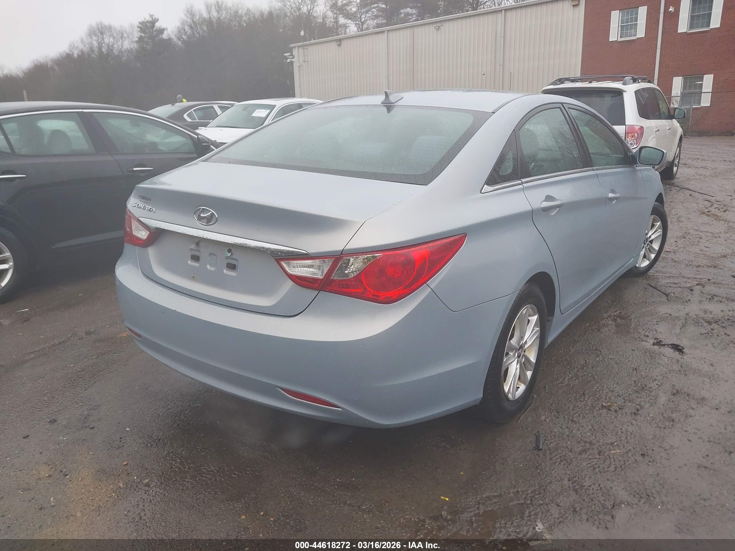 HYUNDAI SONATA image 4