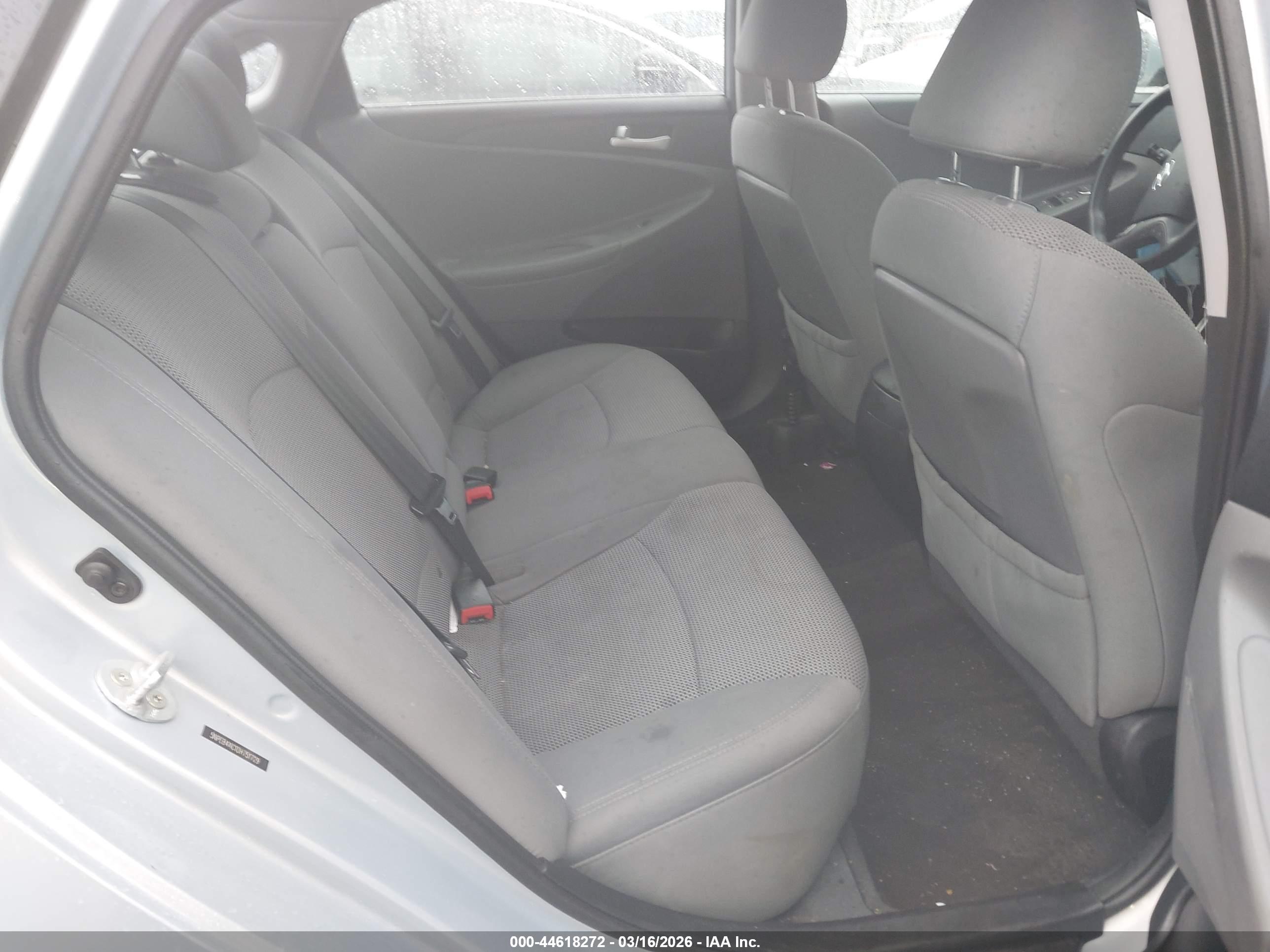 HYUNDAI SONATA image 8