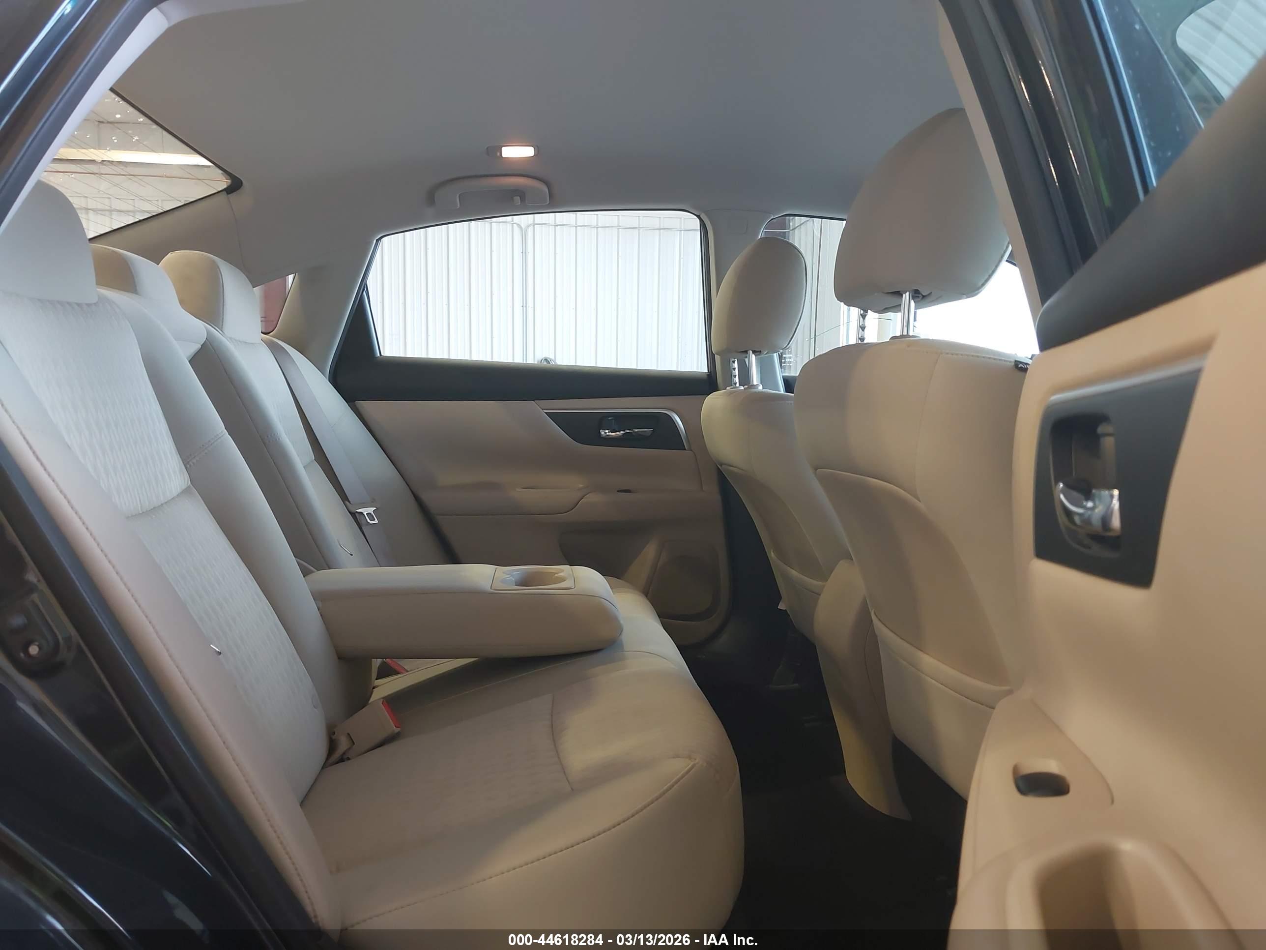 NISSAN ALTIMA image 8