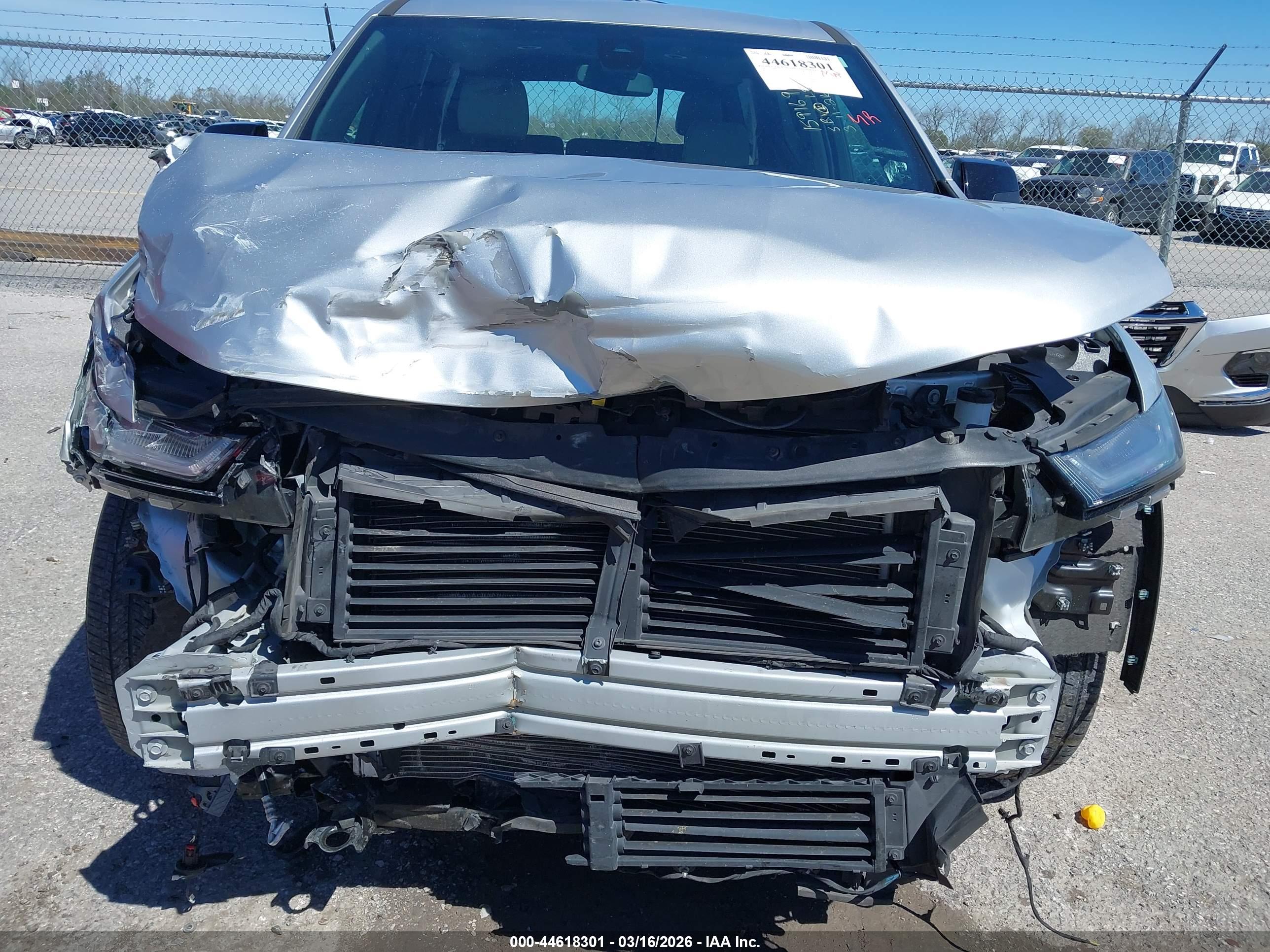 CHEVROLET TRAVERSE image 6