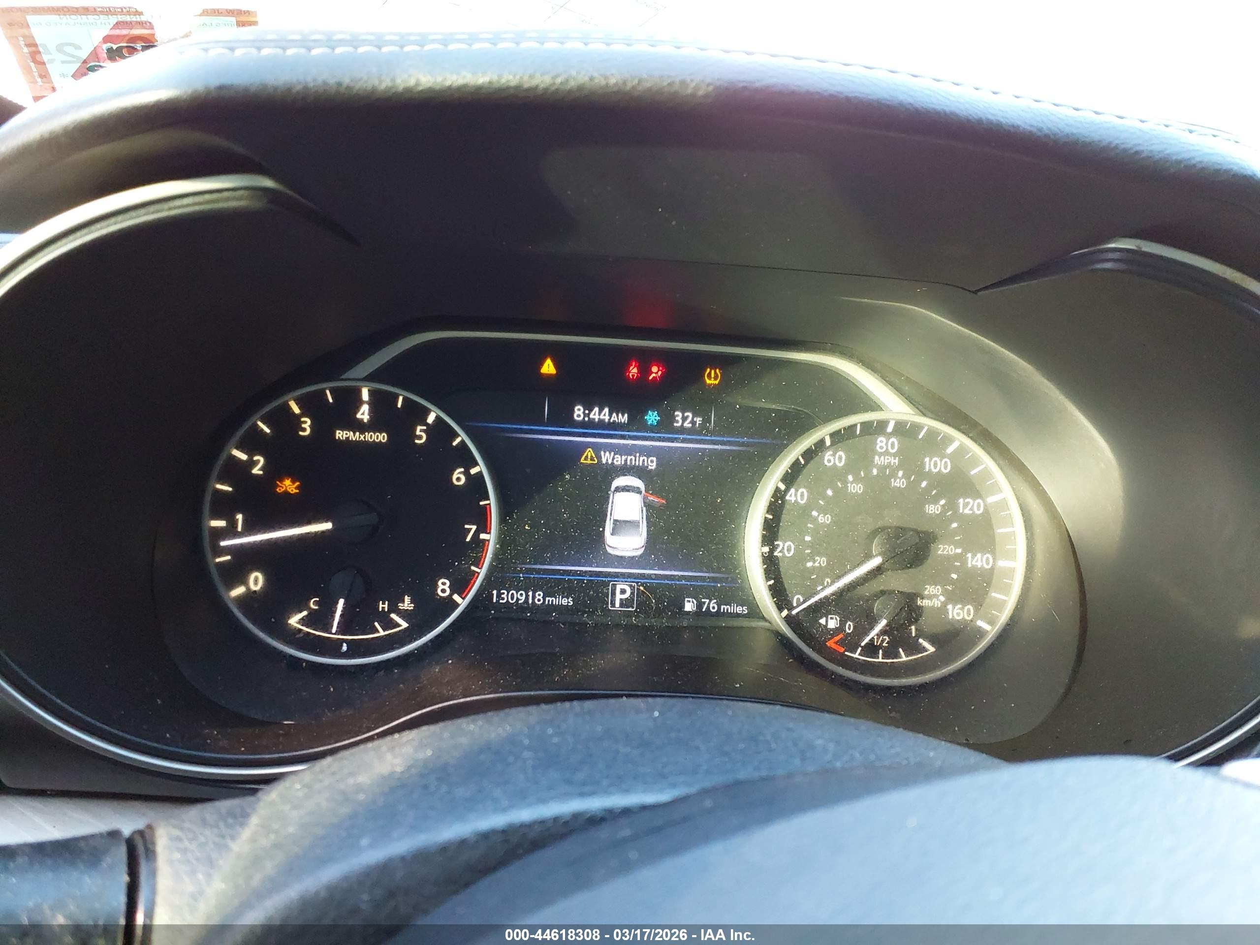 NISSAN MAXIMA image 7