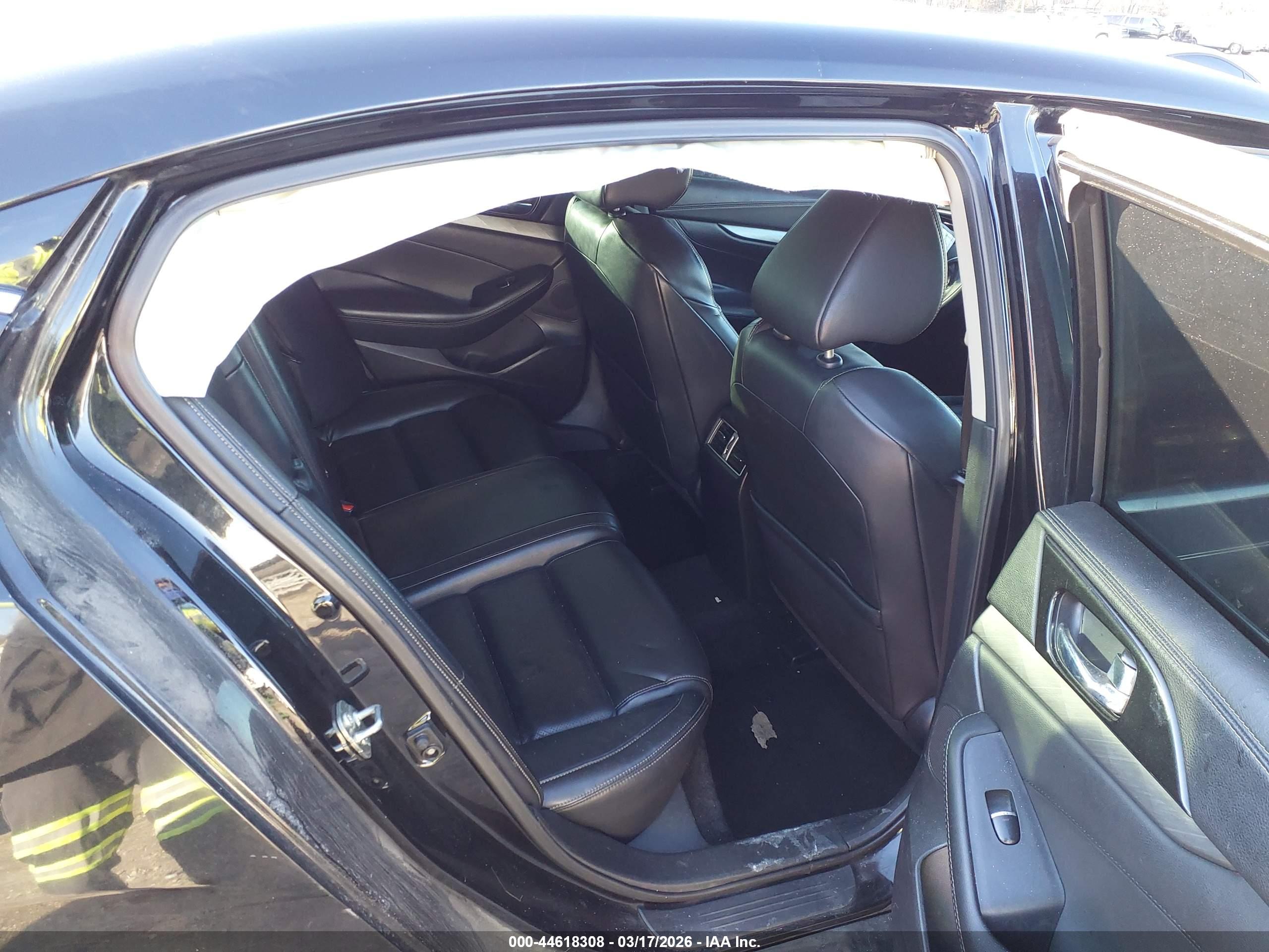 NISSAN MAXIMA image 8