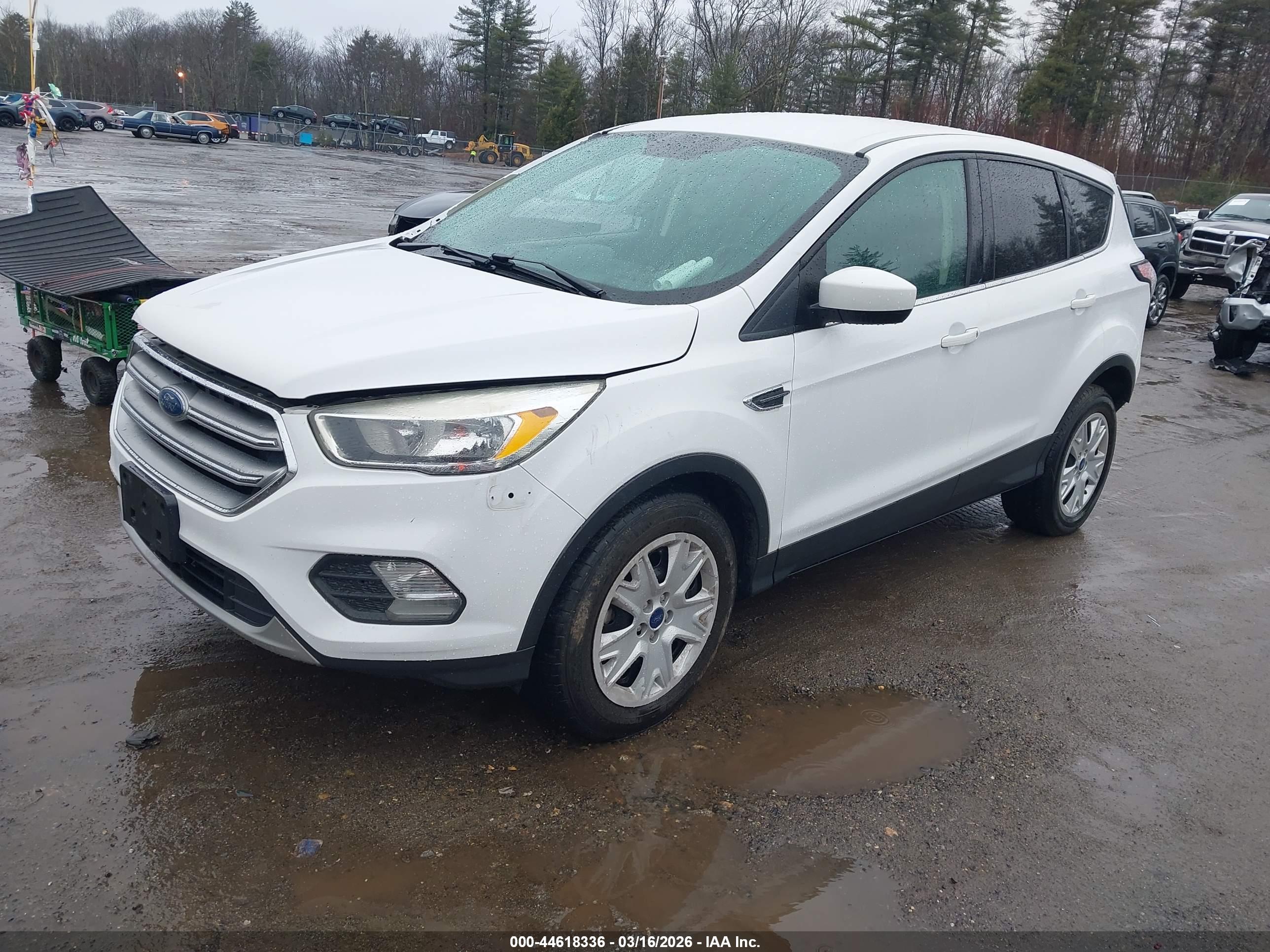 FORD ESCAPE image 2